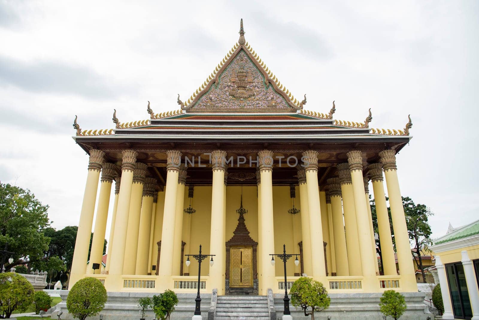 Wat Thepsirintrawat Ratchaworawihan in City of Bangkok in Thailand.  Thailand, Bangkok, November, 6, 2024.