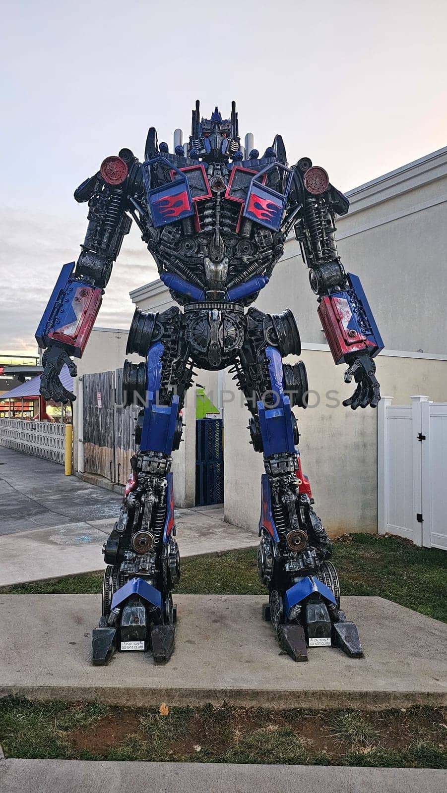 Roanoke, VA USA - 12.25.2024: Spectacular Robot Sculpture Crafted from Recycled Materials, A Testament to Creative Artistry.