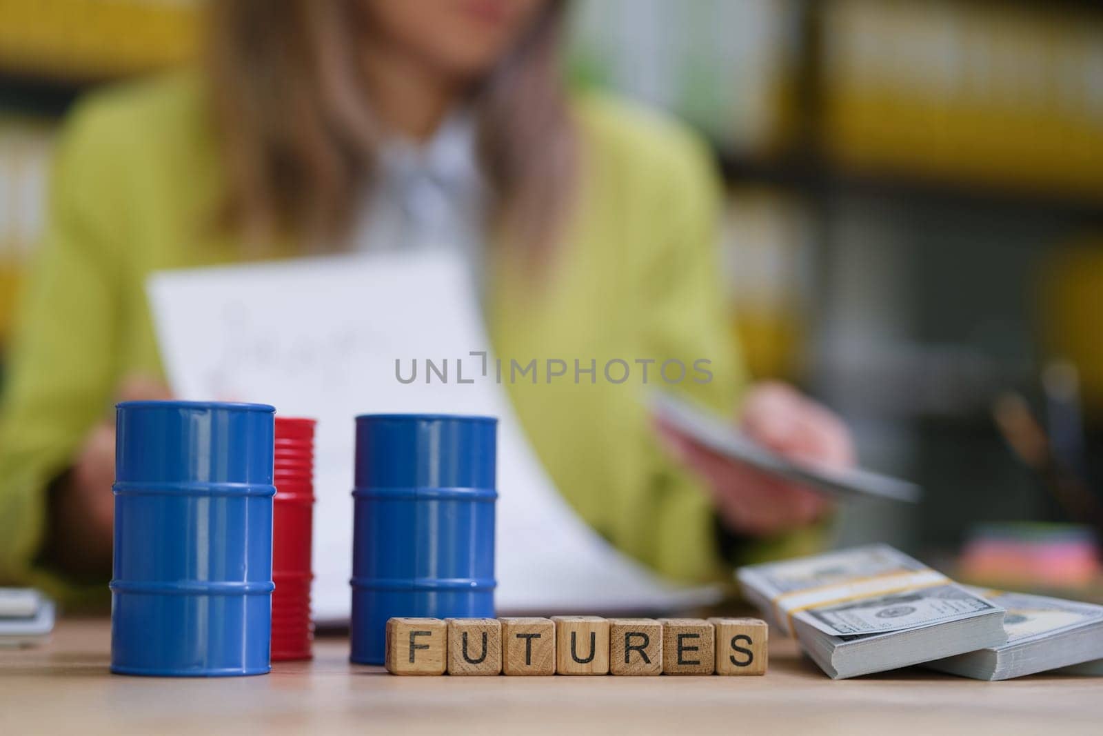 Exploring various futures trading strategies by utilizing essential financial tools and complex concepts effectively