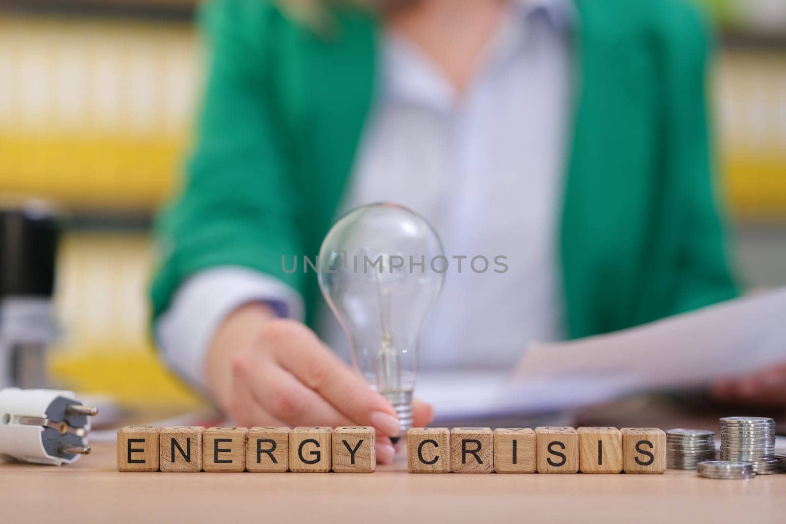 Delving into the various challenges and potential solutions associated with the current ongoing energy crisis