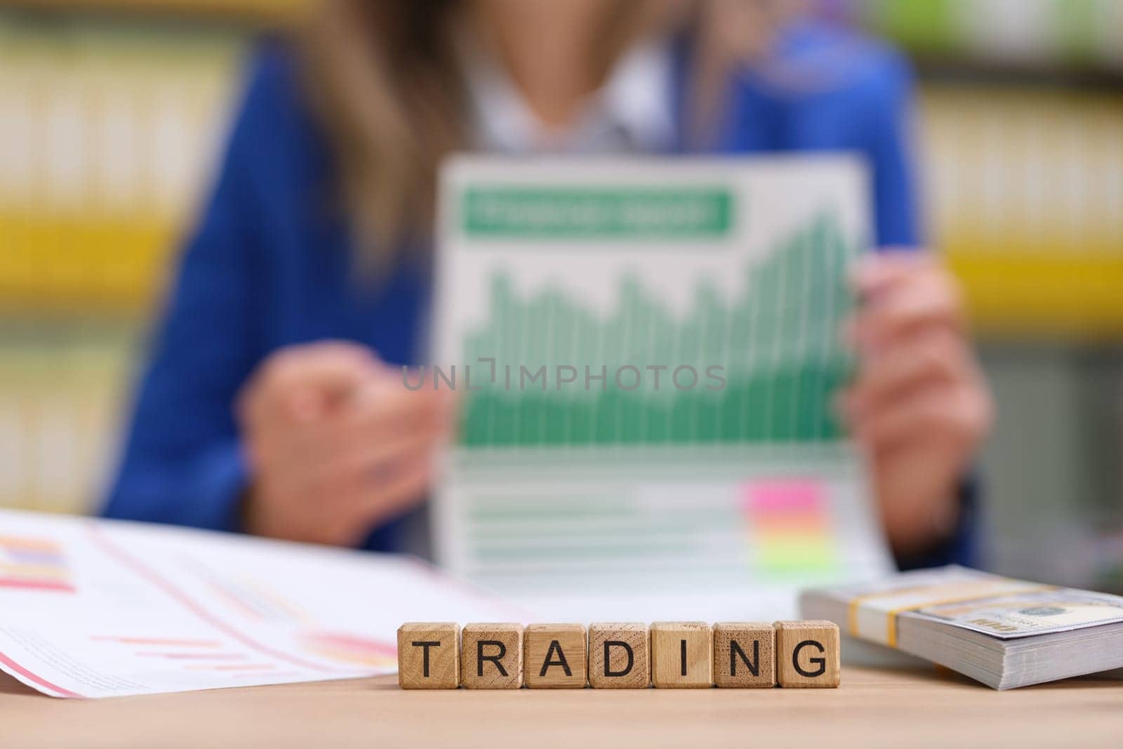 A skilled professional dedicated to analyzing trading data, focusing on market trends and stock performance
