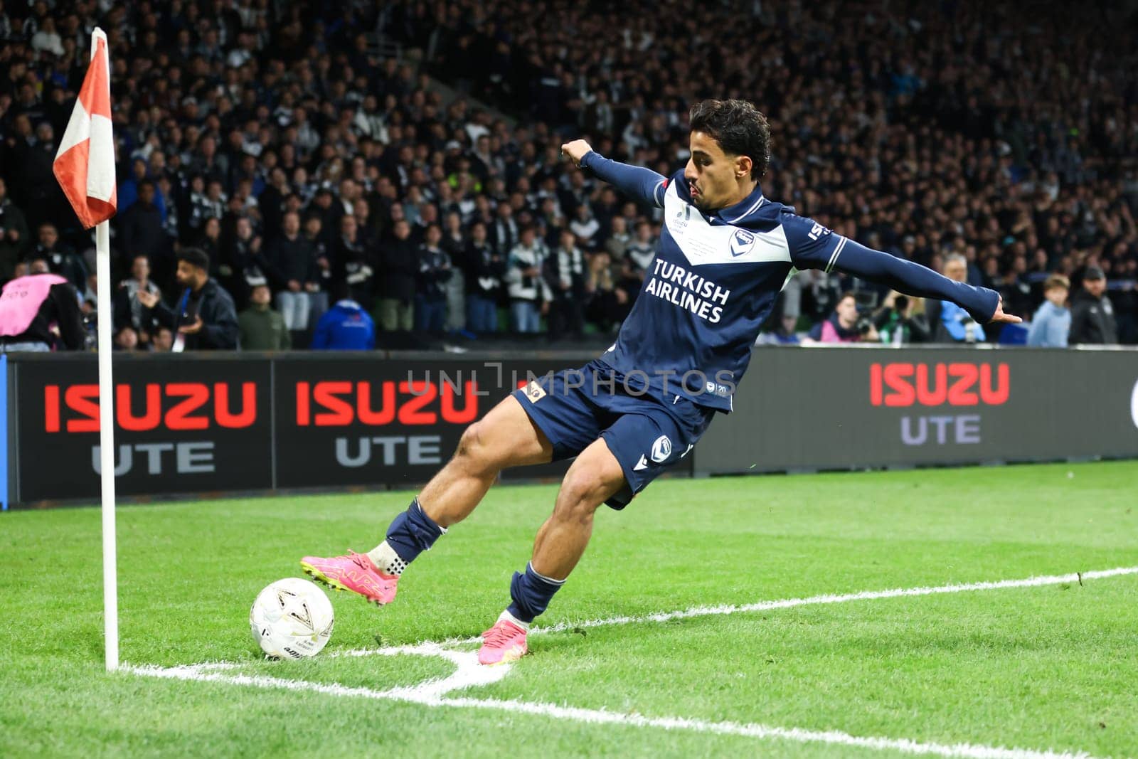 MELBOURNE, AUSTRALIA - MAY 31: Daniel Arzani of Melbourne Victory during the A-League Men Grand Final match between Melbourne City and Melbourne Victory at AAMI Park on May 31, 2025, in Melbourne, Australia.