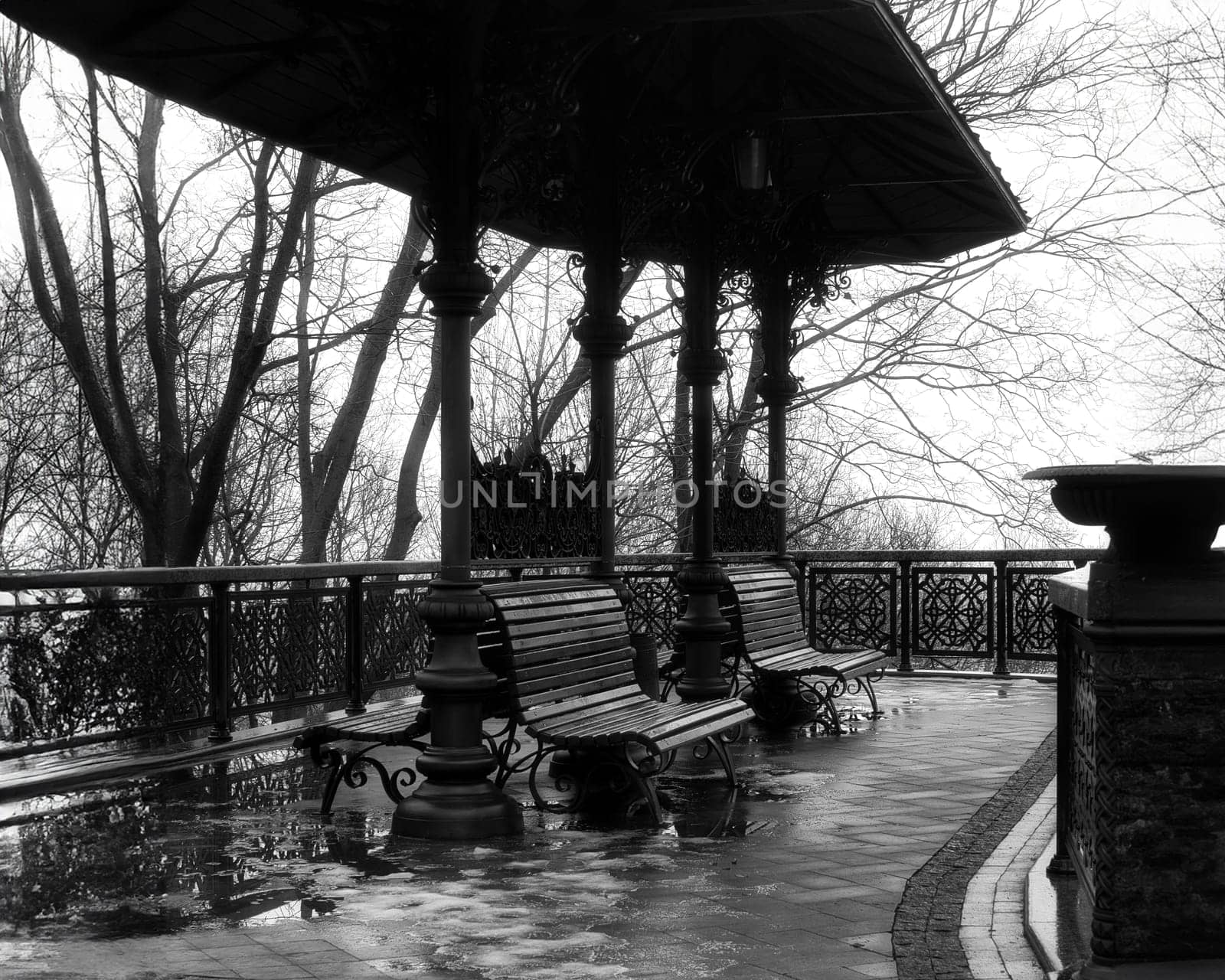 Resting place on walking path with bench. High quality photo