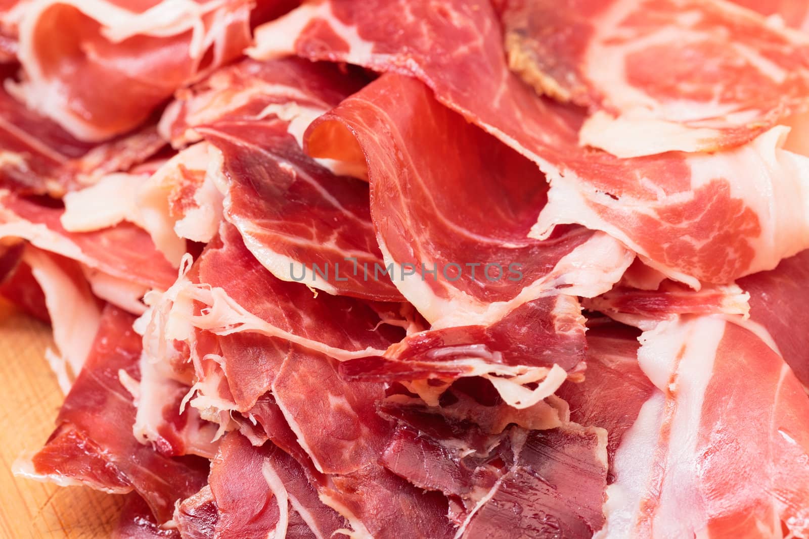 Thiny Sliced Spanish Jamon by Discovod