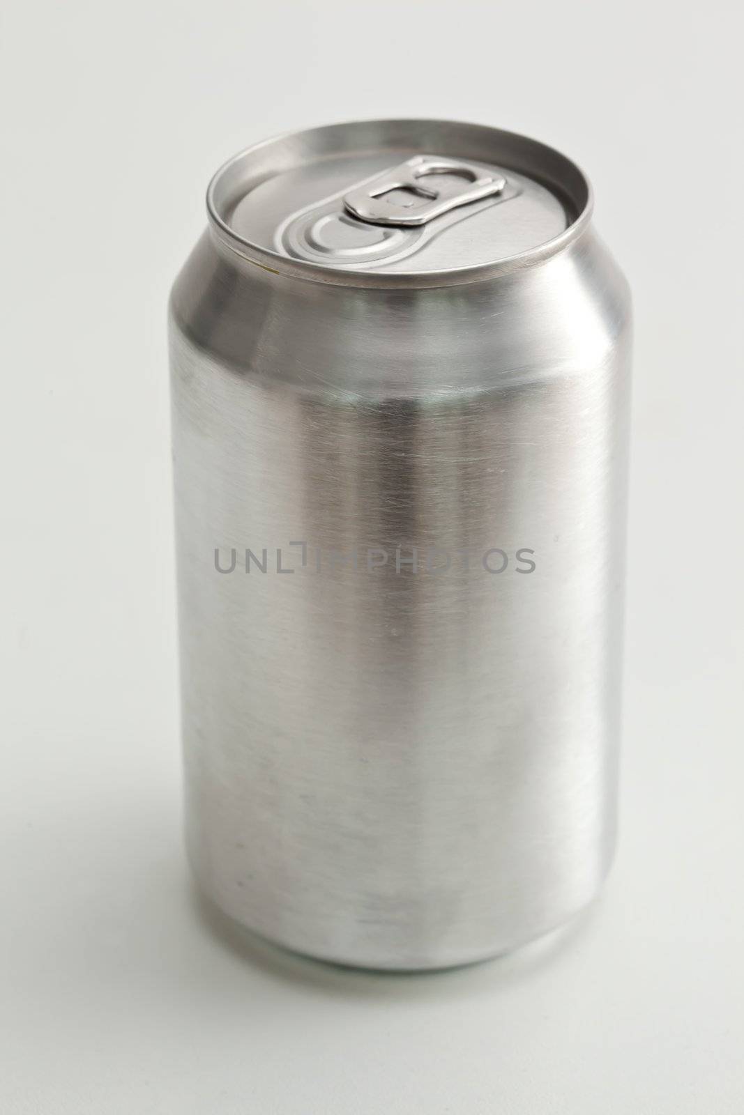 Aluminium closed can against a white background
