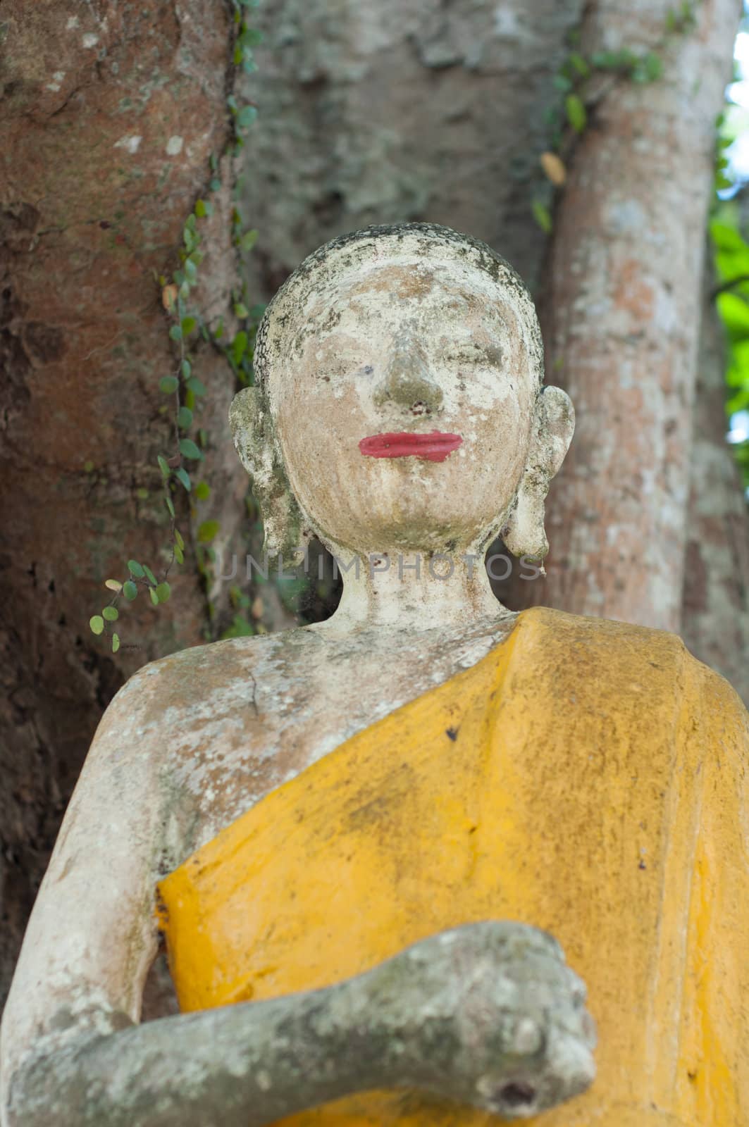 abandoned broken buddhism statue