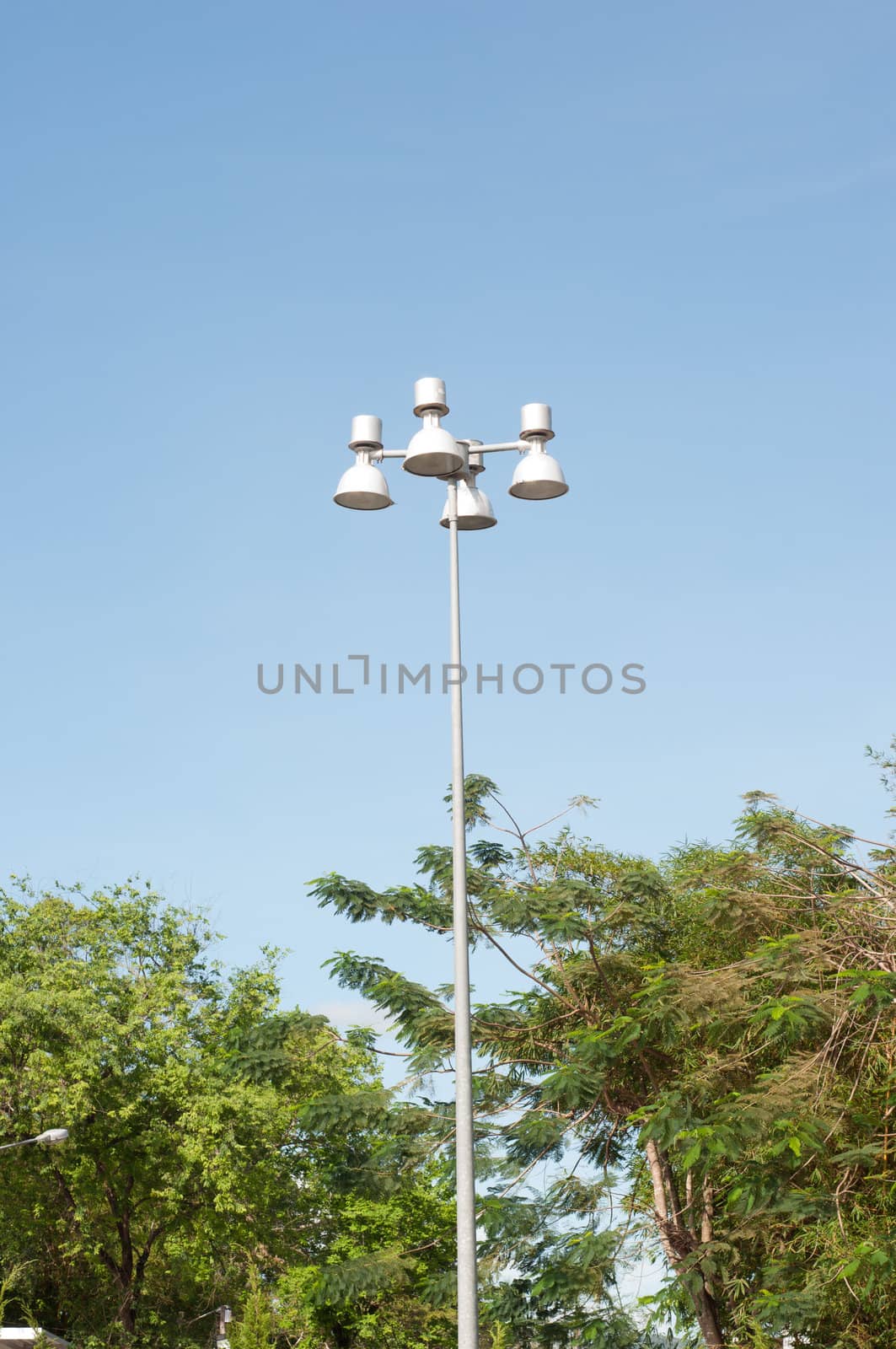 big electric light pole by ngarare