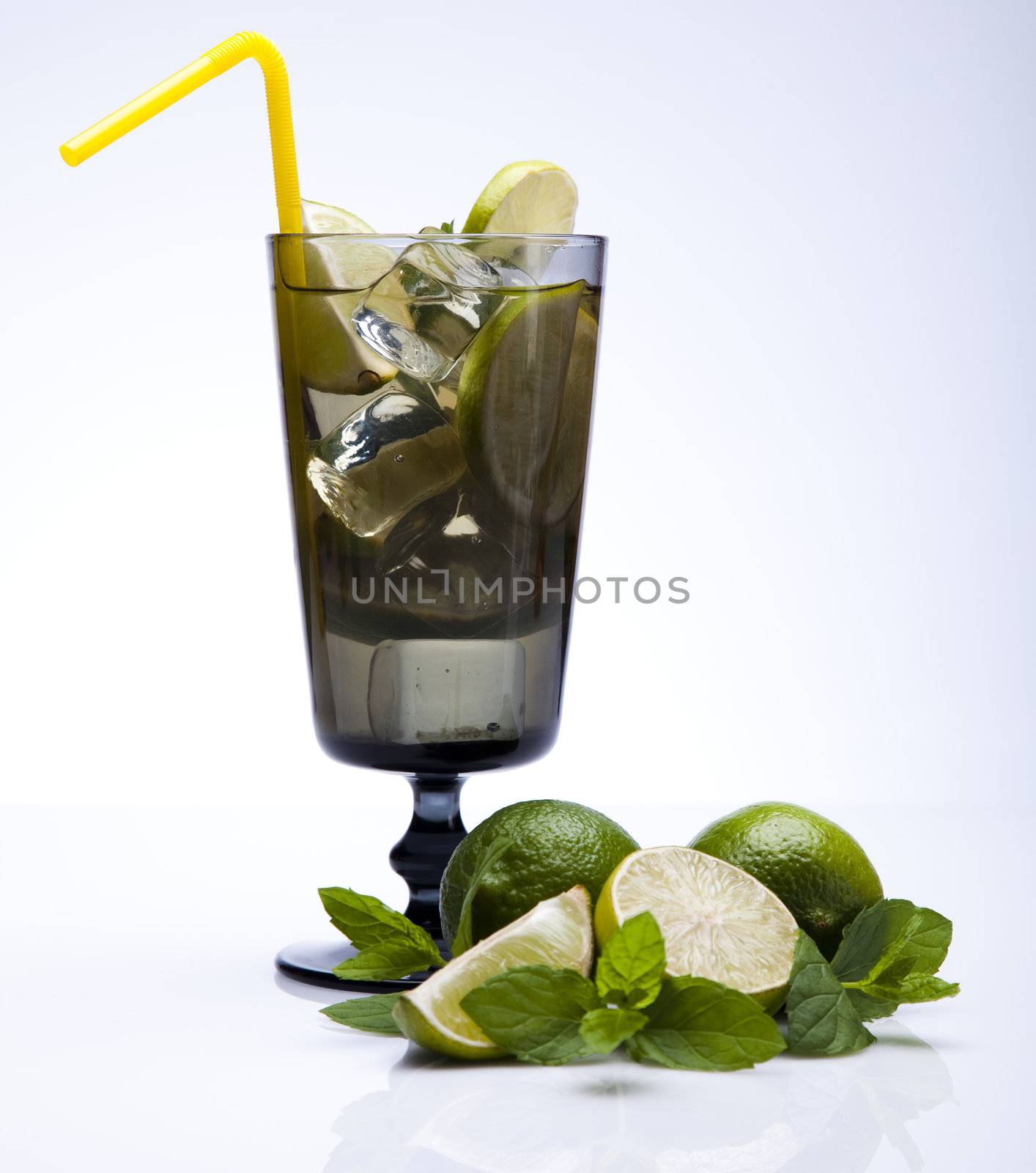 Fresh mojito drink by JanPietruszka