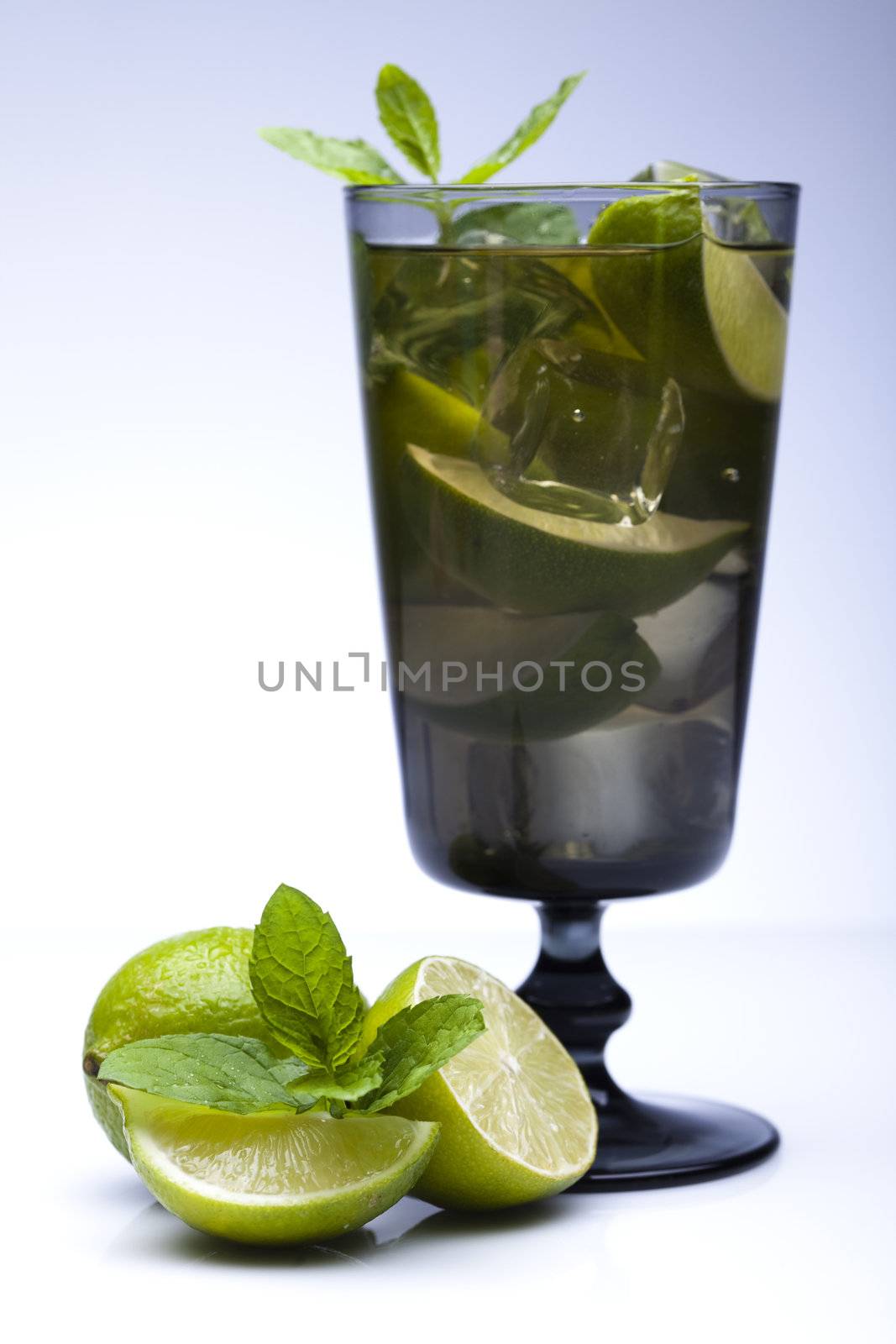 Fresh mojito drink by JanPietruszka