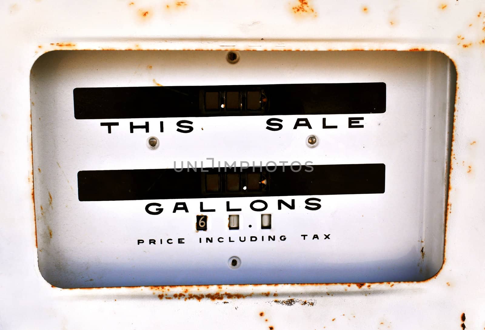 Antique gasoline dispenser