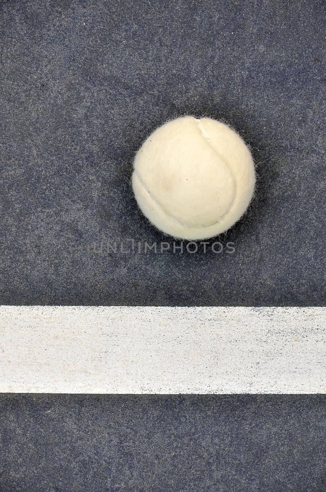 White Tennis ball by phanlop88