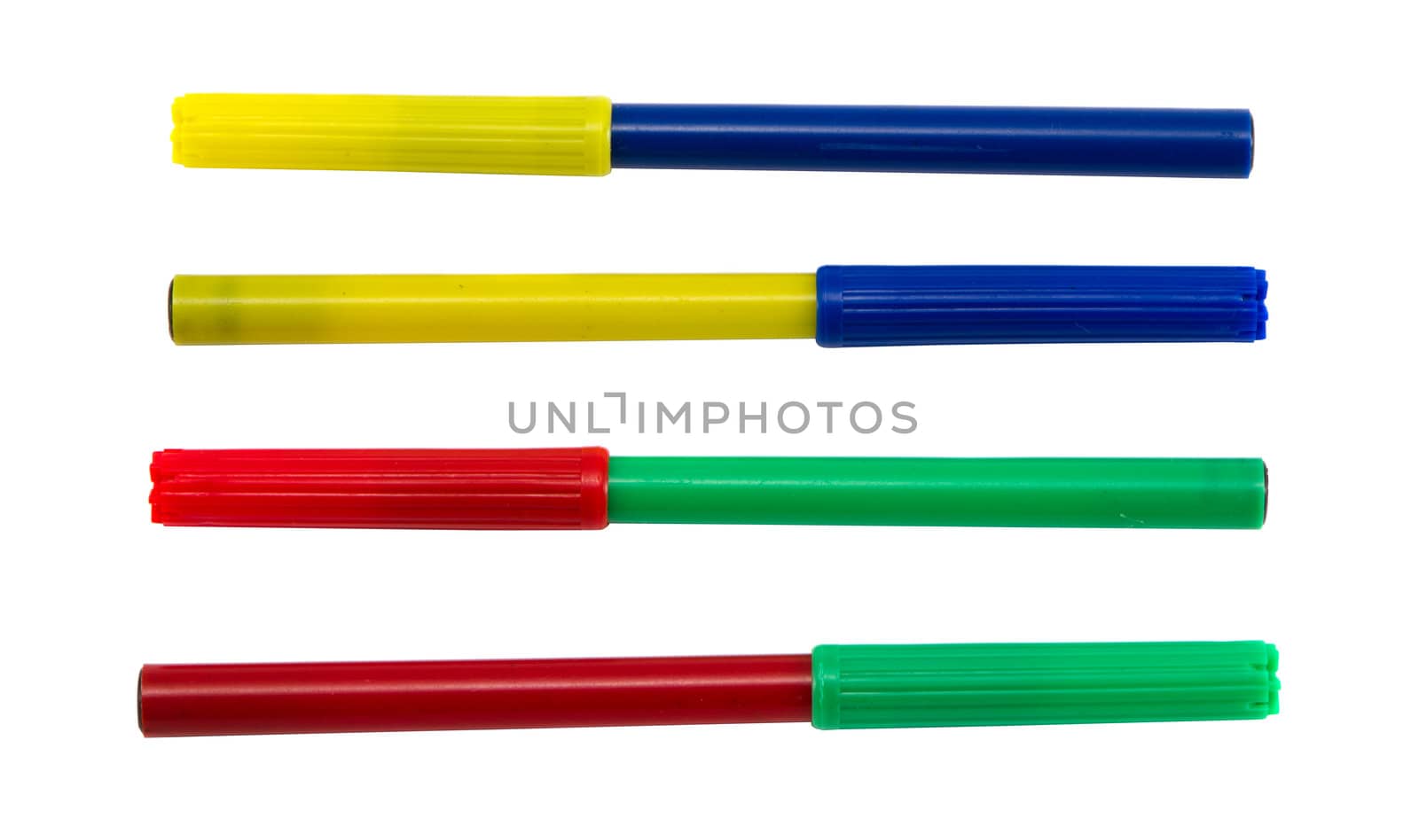 Felt tip pens with different color plug. Red green by sauletas
