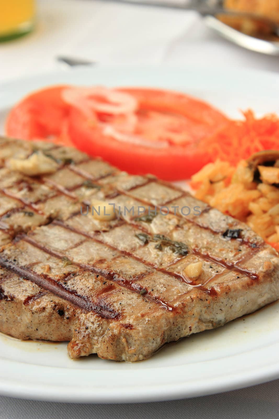 Grilled Tuna steak by simas2