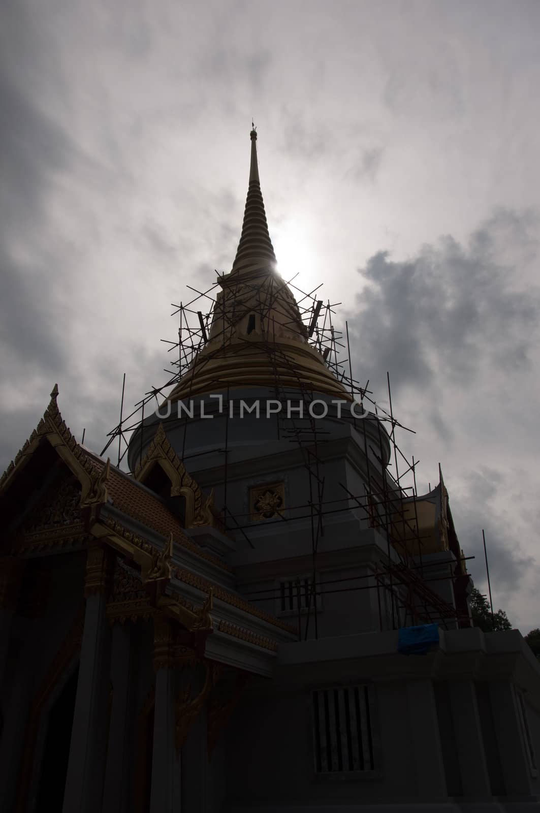 thai temple silluate by ngarare