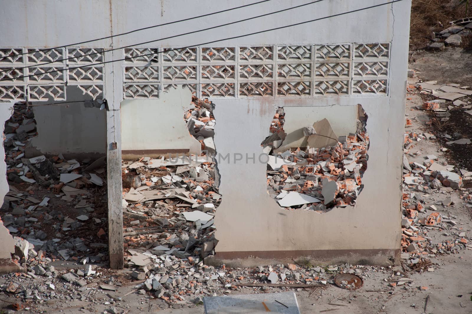 broken destroyed house construction building ruins