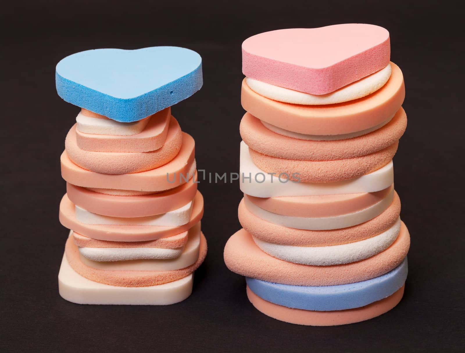 Variety Cosmetic Sponges by Discovod