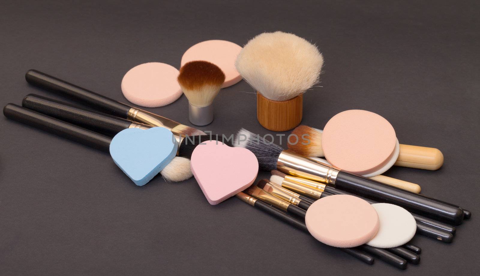 Makeup Set by Discovod