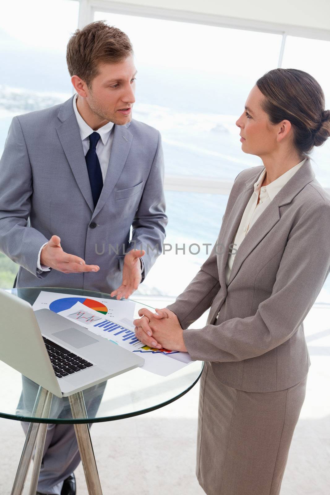 Market analysts talking about research results