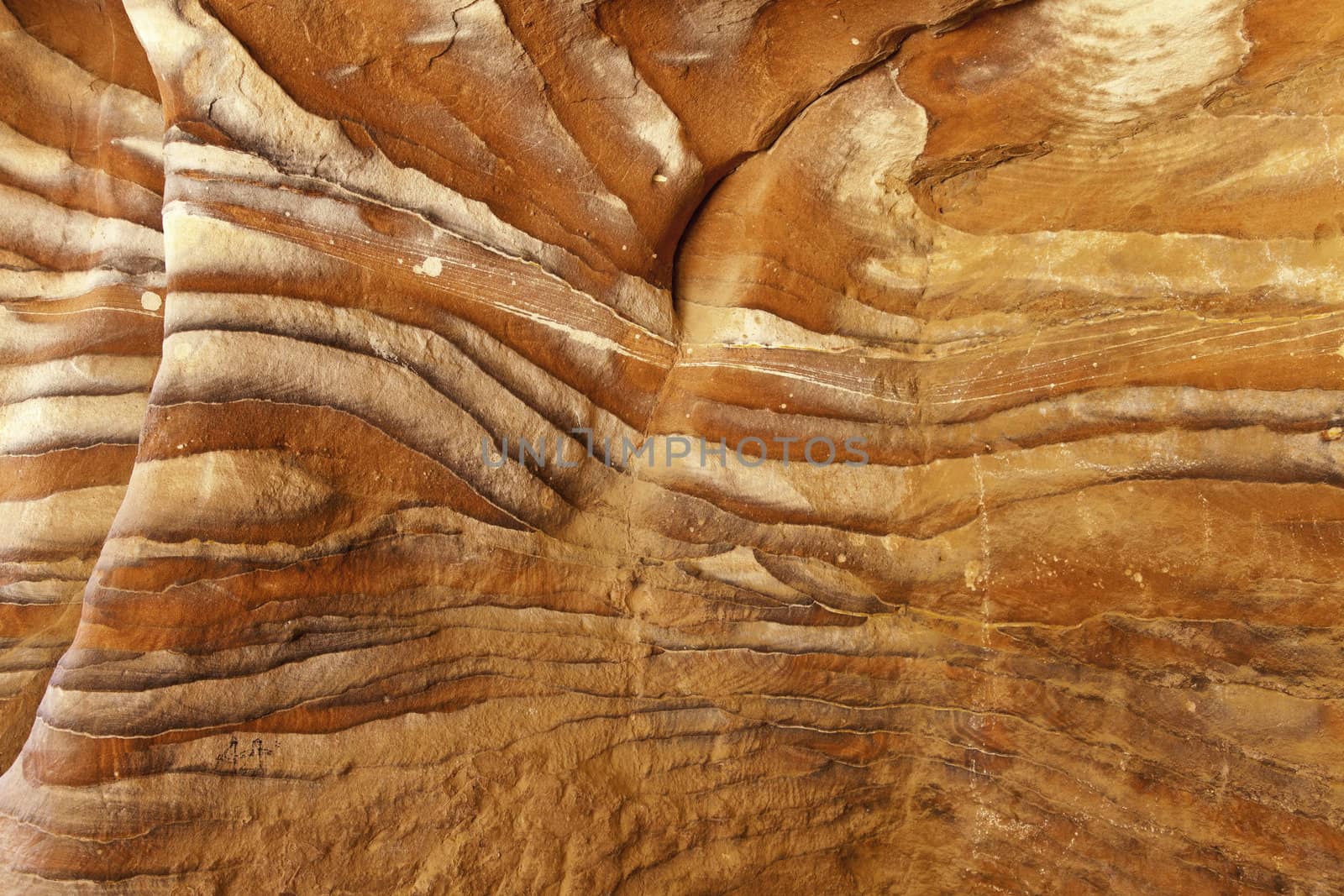 rock pattern in the tomb at petra, jordan