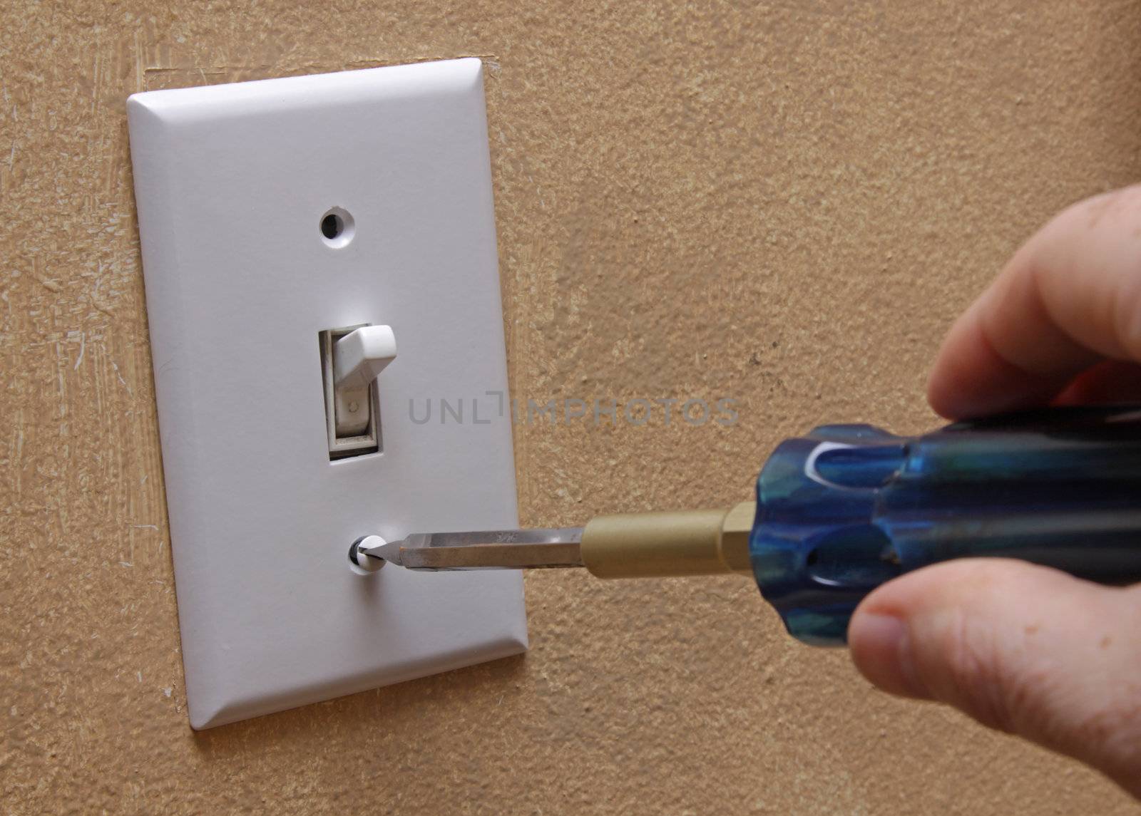 Installing Light Switch Cover
 by ca2hill