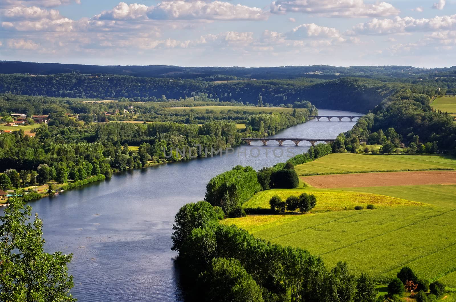 Dordogne river, Cingle de Tremolat point, France by martinm303