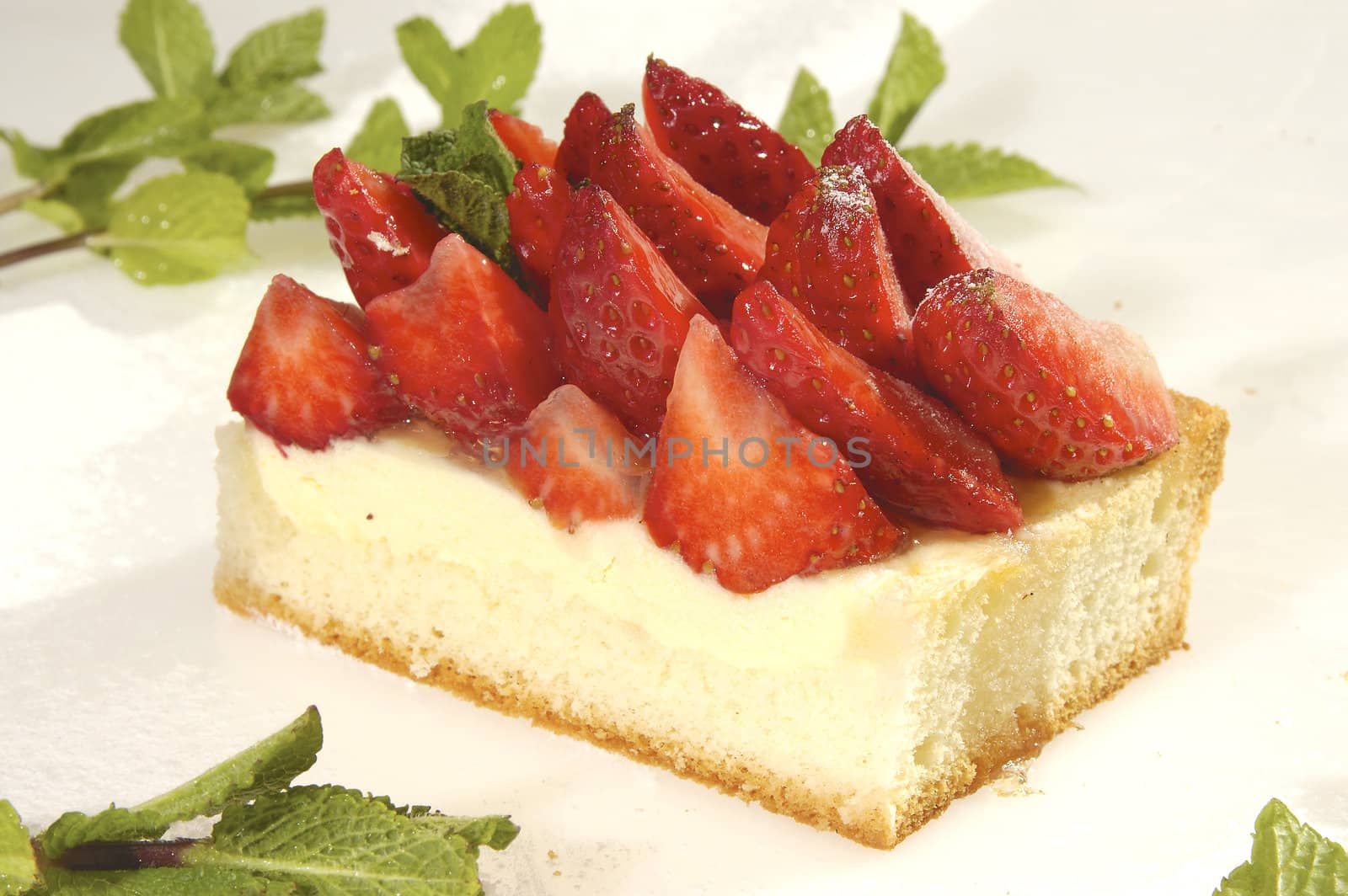 Strawberry cake w cream sponge and mint