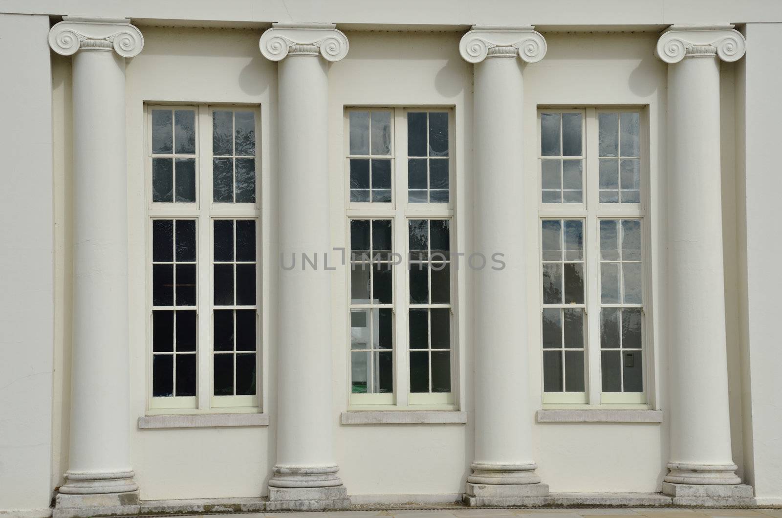 Pillars at Hylands Park by pauws99