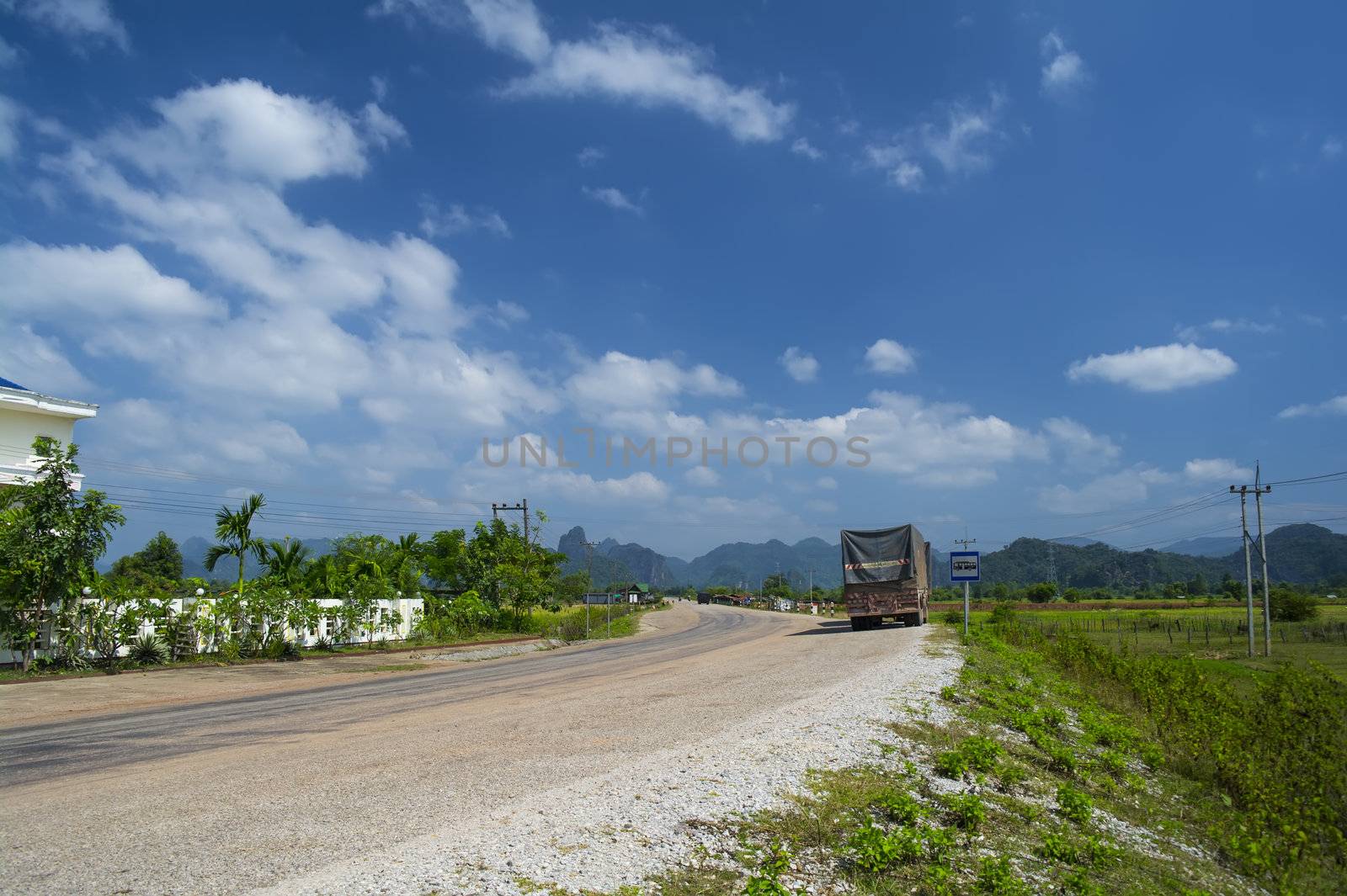 The road Laos. by GNNick
