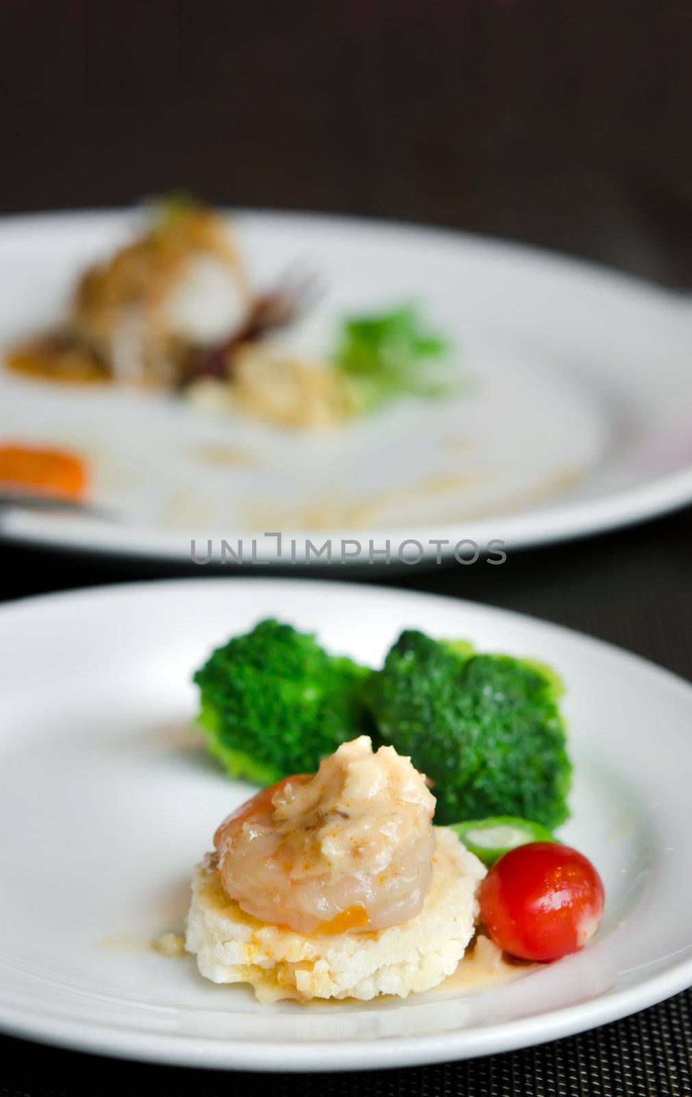 Crispy rice cake and shrimp dipping ( rice fried and shrimp sauce  on top),