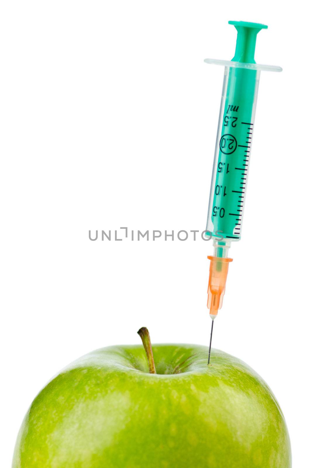 Experiment with apple and syringes by Elnur