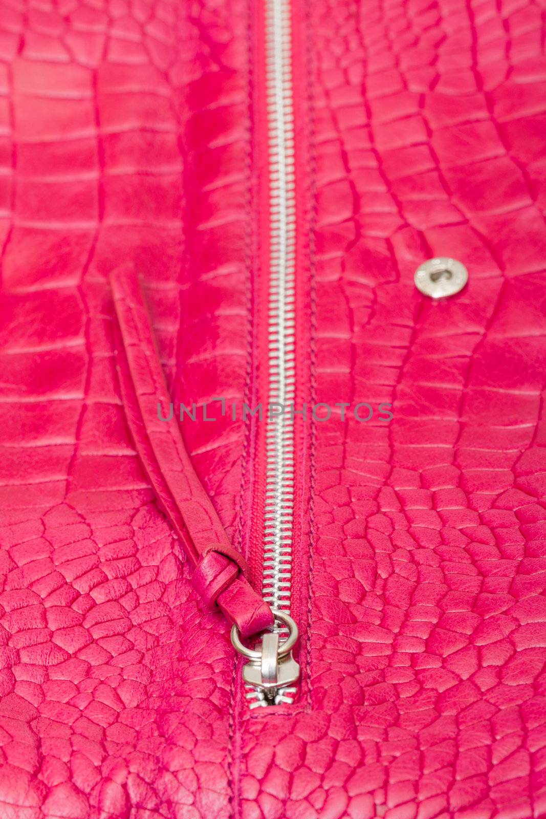 Textured pink leather with zipper by Discovod