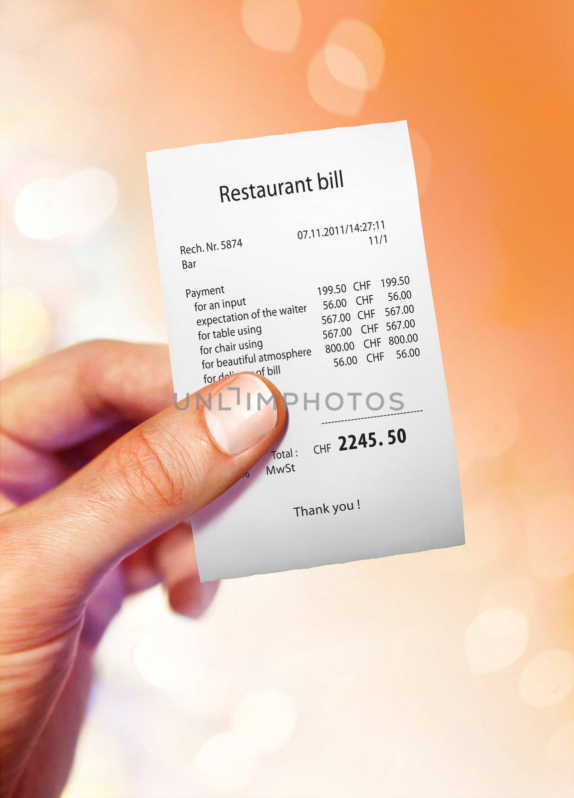 Restaurant bill by ssuaphoto