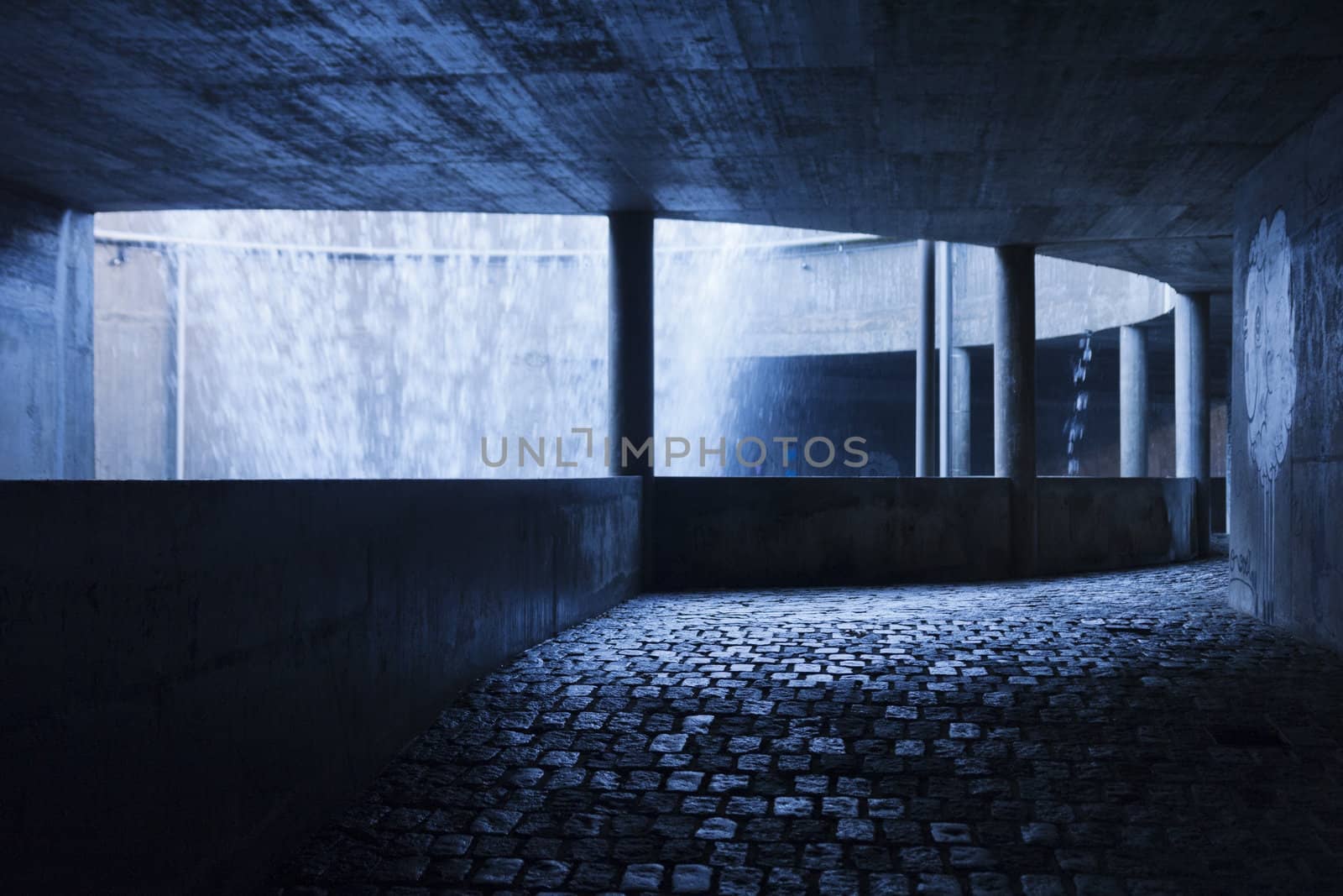 Underground passageway 
