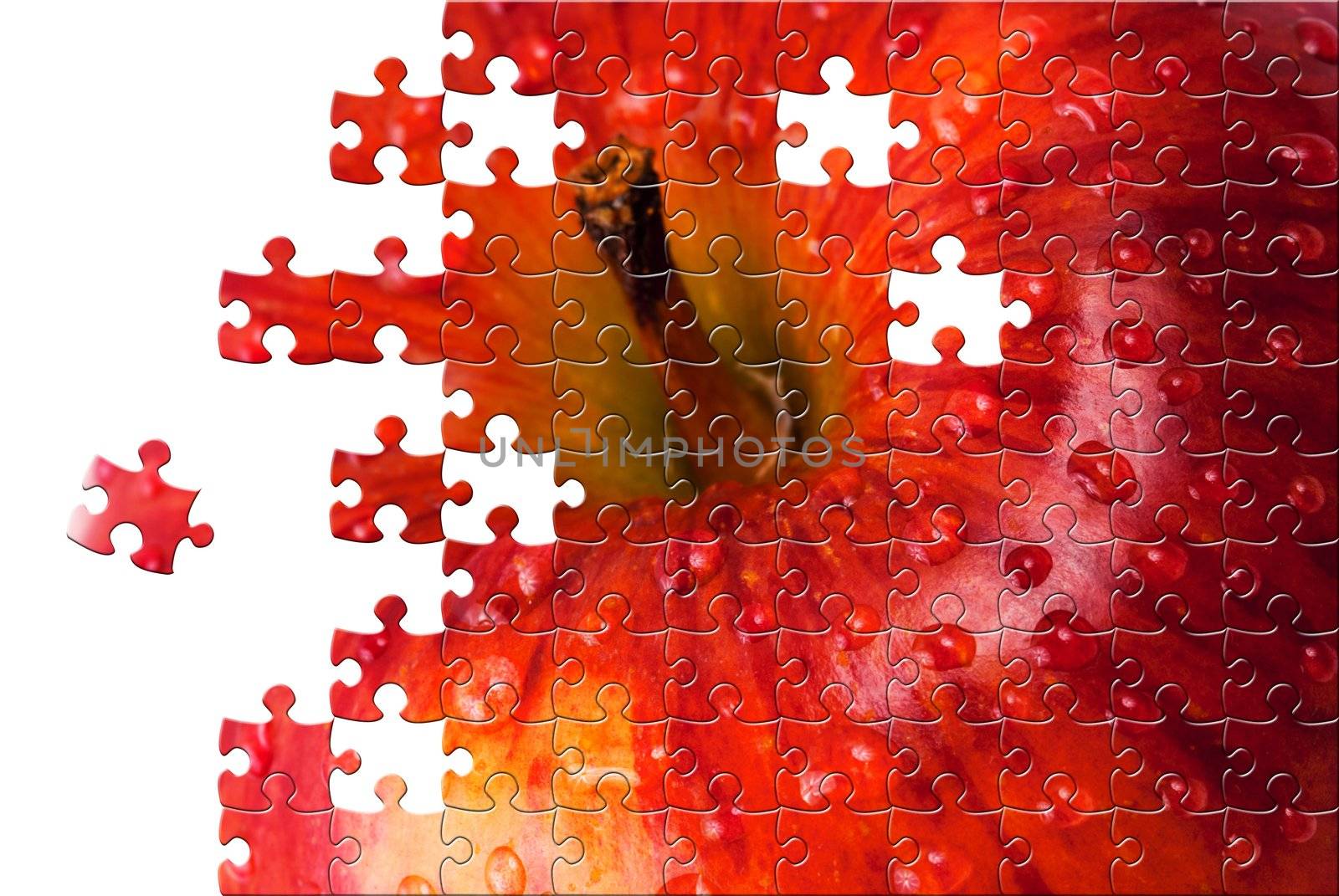 Puzzle Red apple with water drops close up