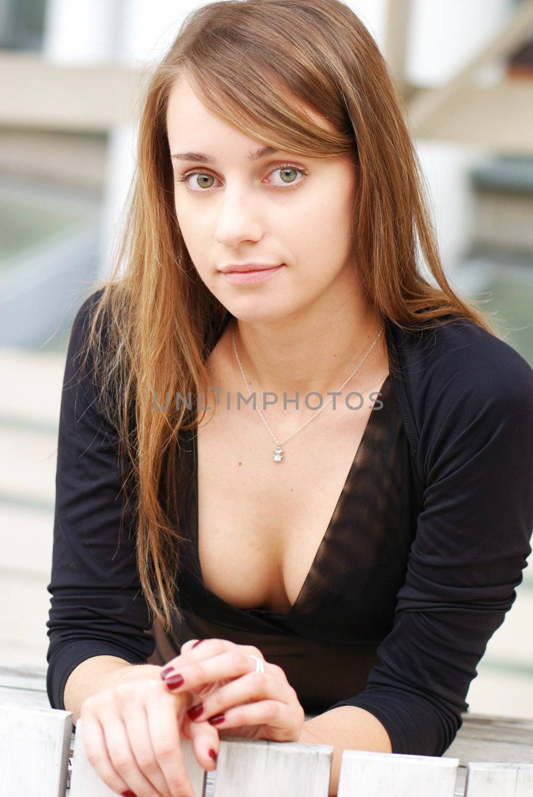 Young casual girl outdoor portrait