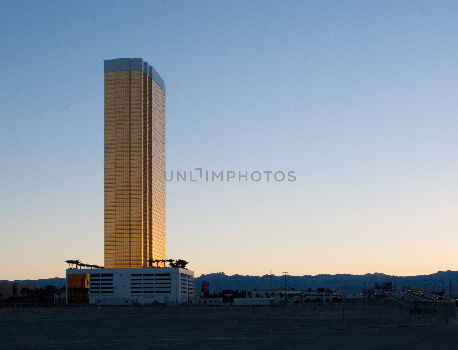 Skyscraper on the Las Vegas Strip by edan