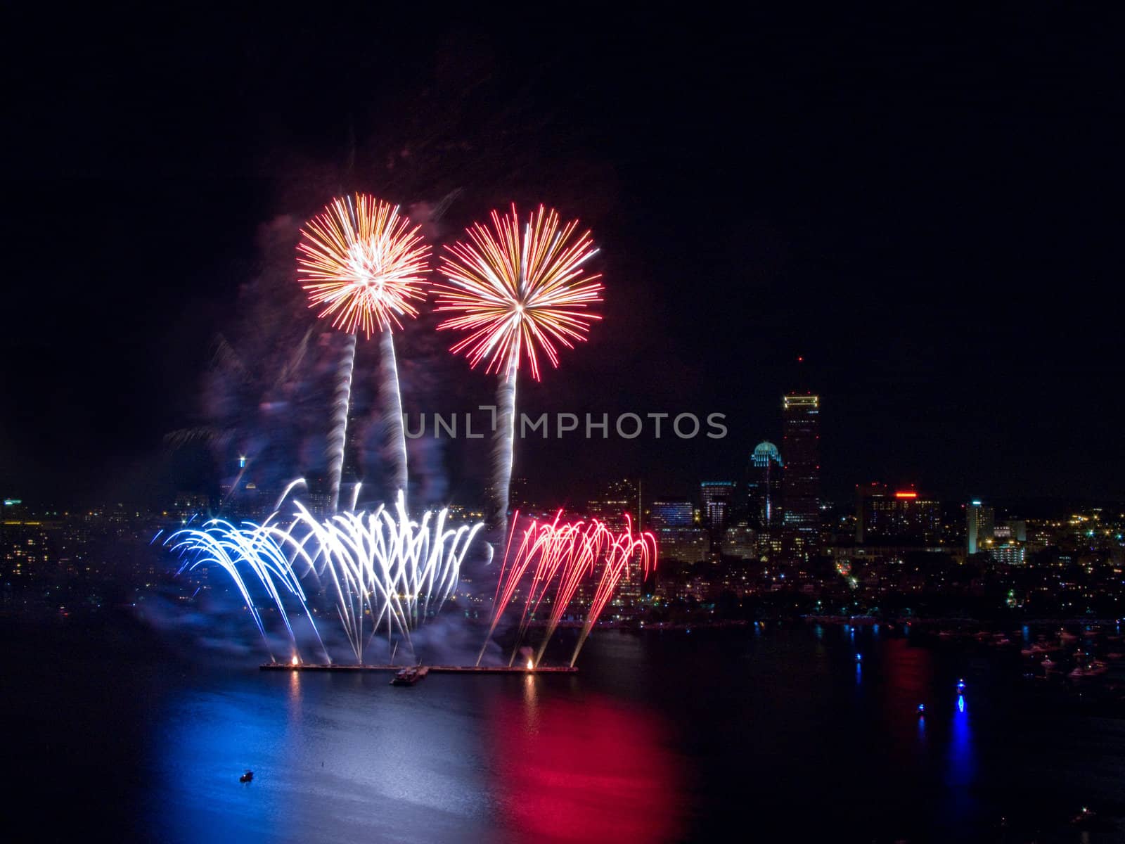 4th of July Fireworks in Boston by edan