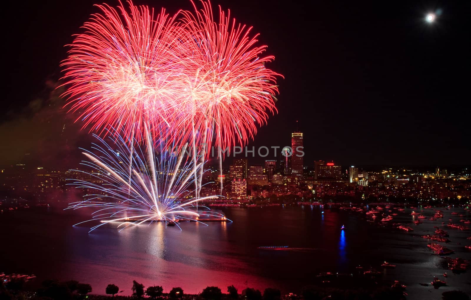 4th of July Fireworks in Boston by edan