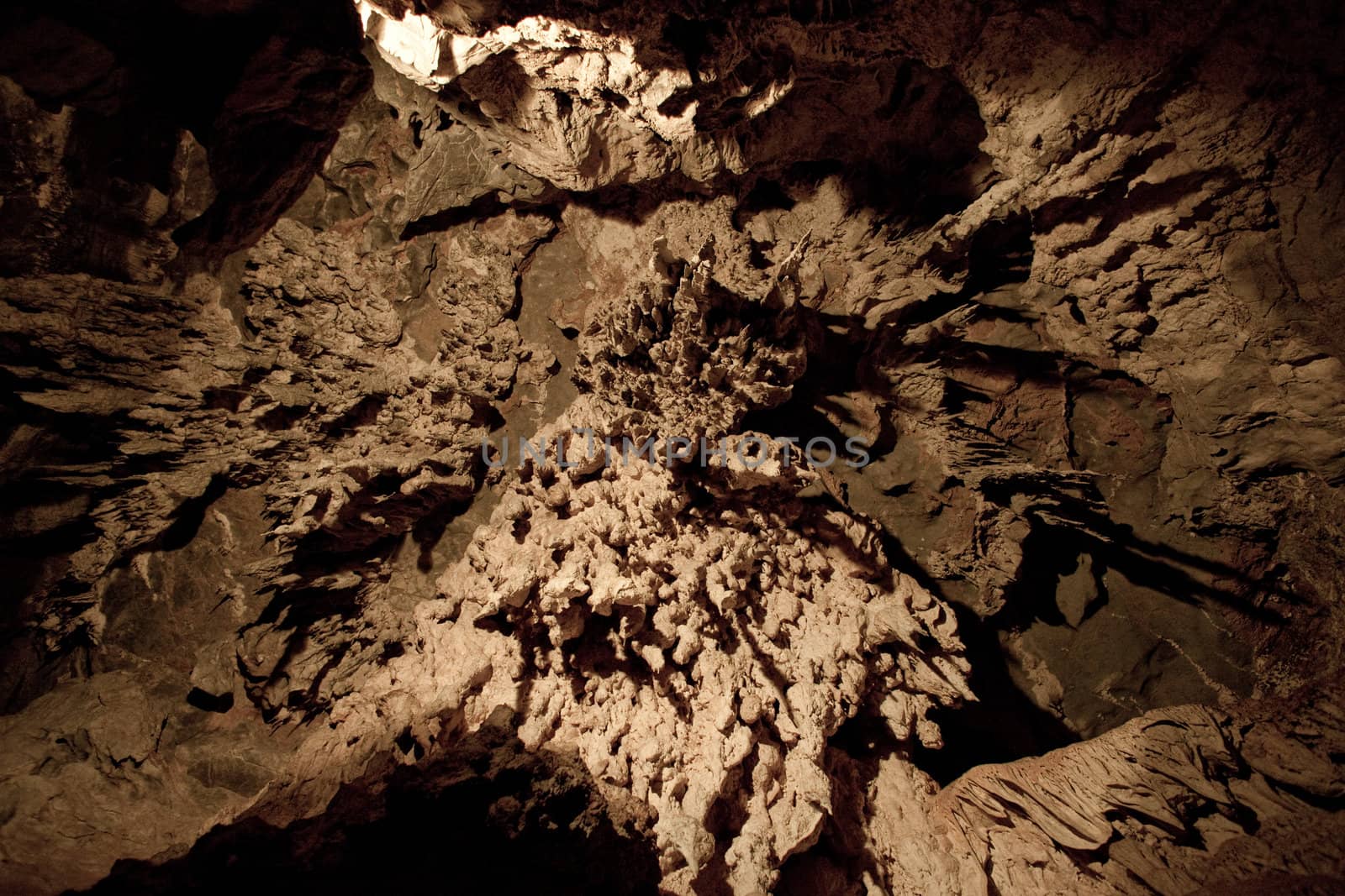 Jenolan Caves by edan