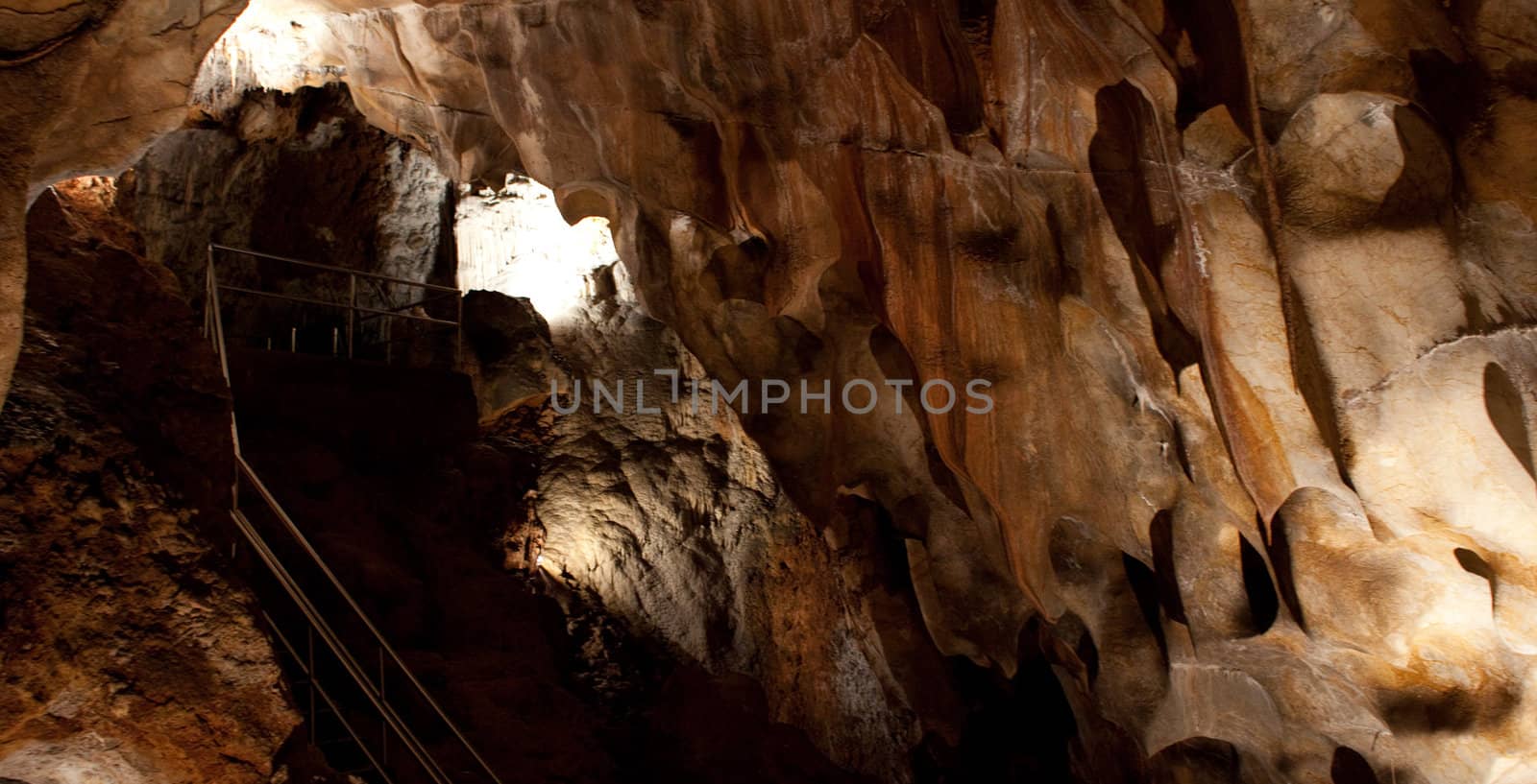 Jenolan Caves by edan