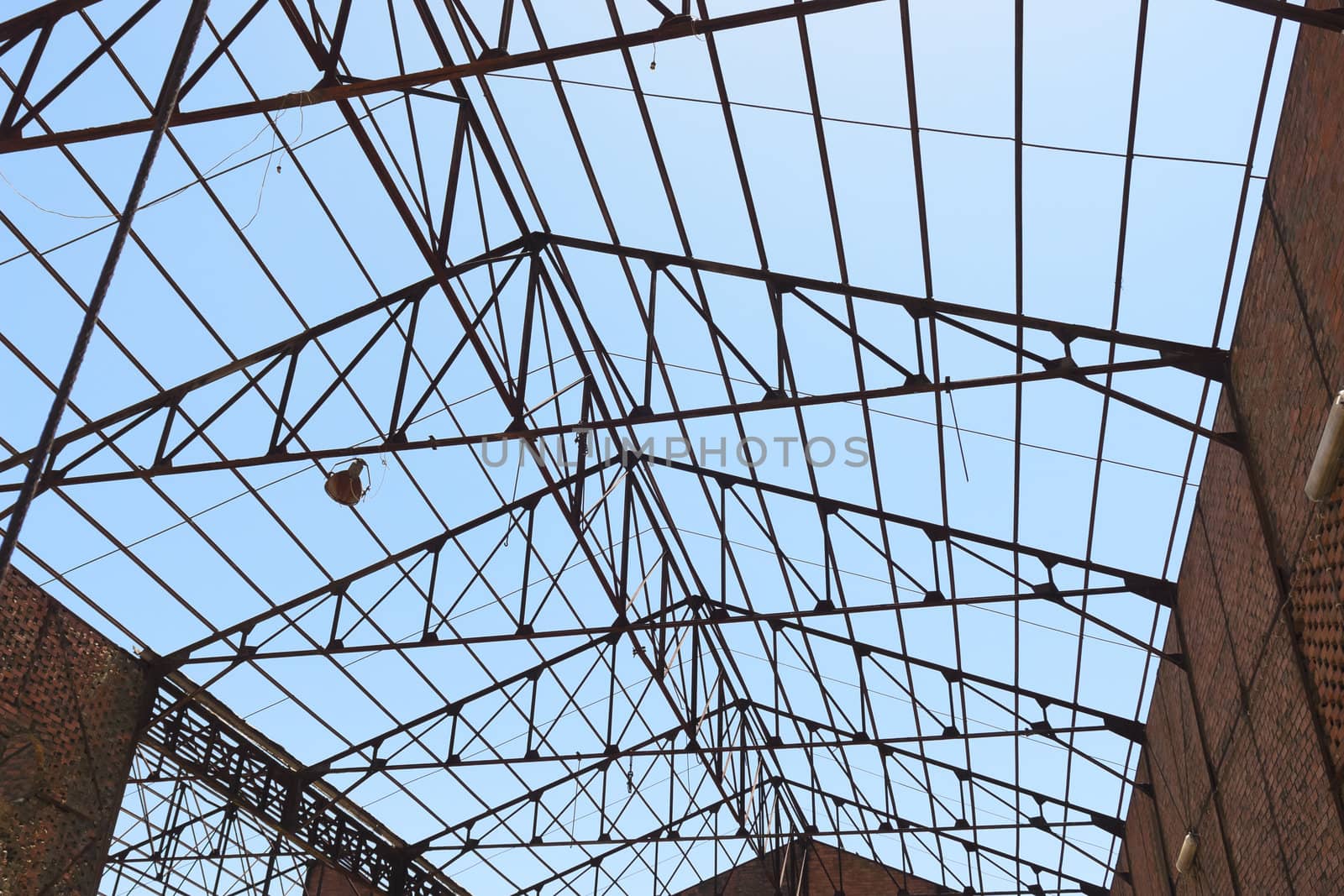 Roof framework of an hangar in abandoned mine