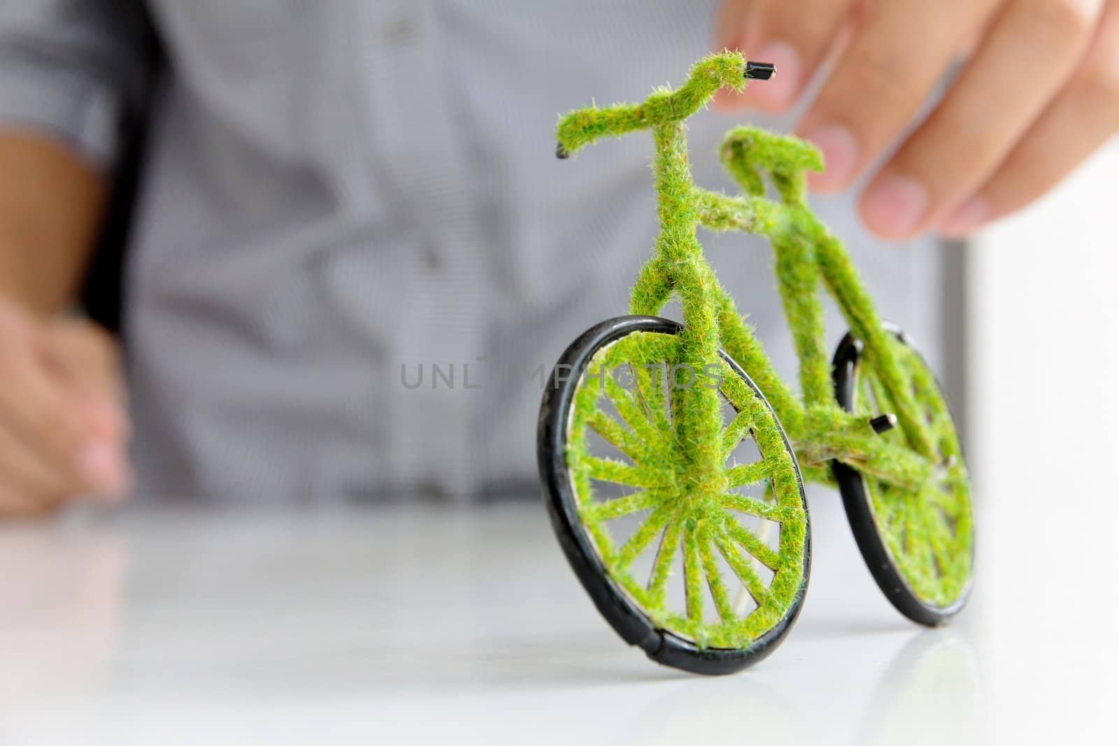 Eco bicycle icon by ponsulak