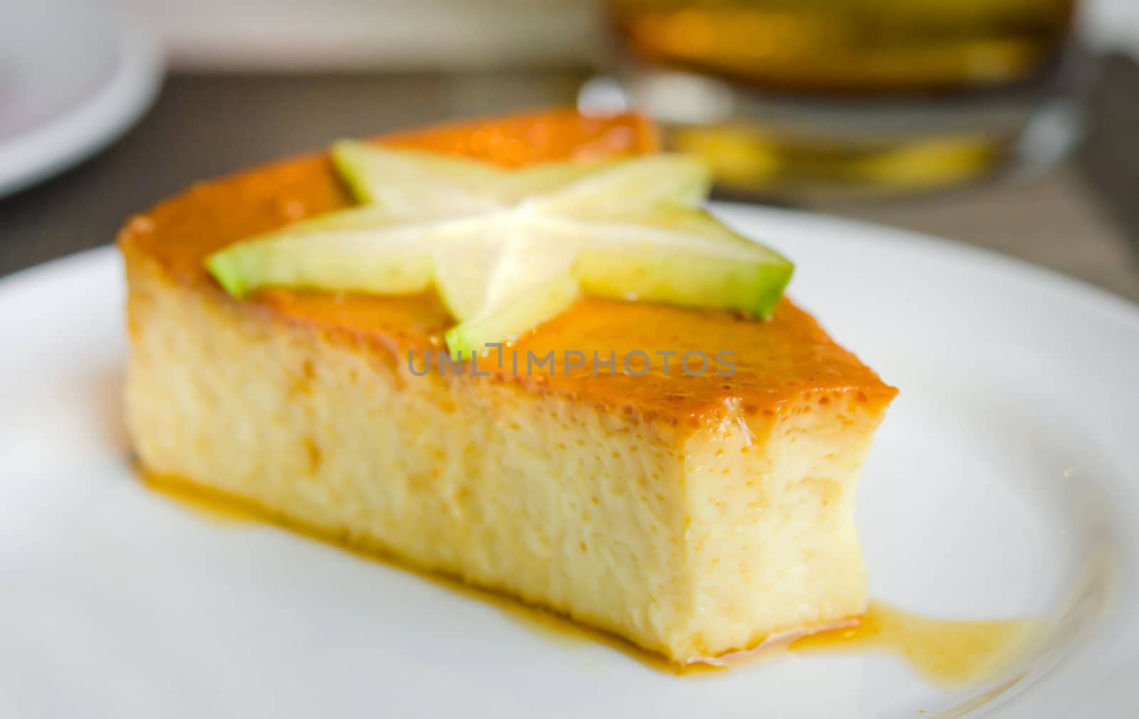 custard cream cake and star fruits  , sweet dessert