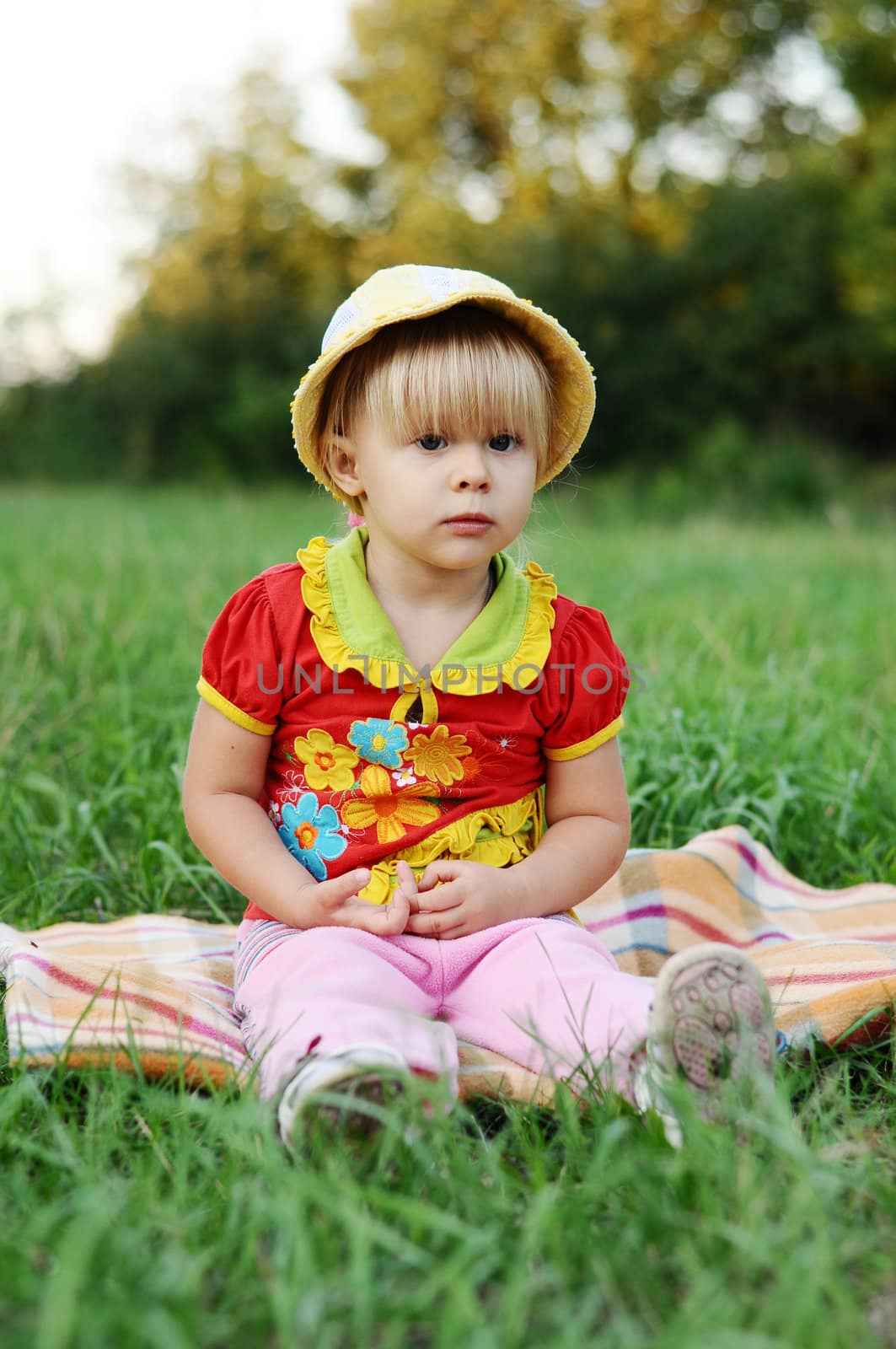 Little girl 2.5 years in nature by olgavolodina