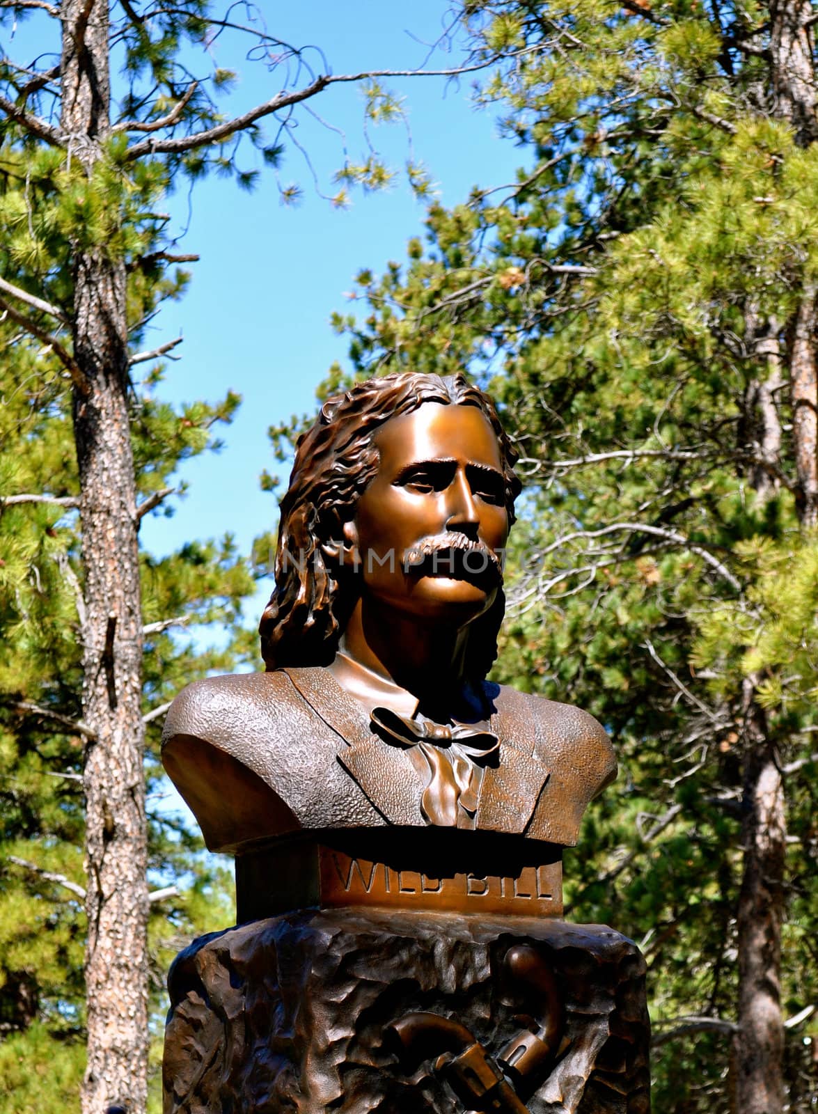 Deadwood wild bill statue