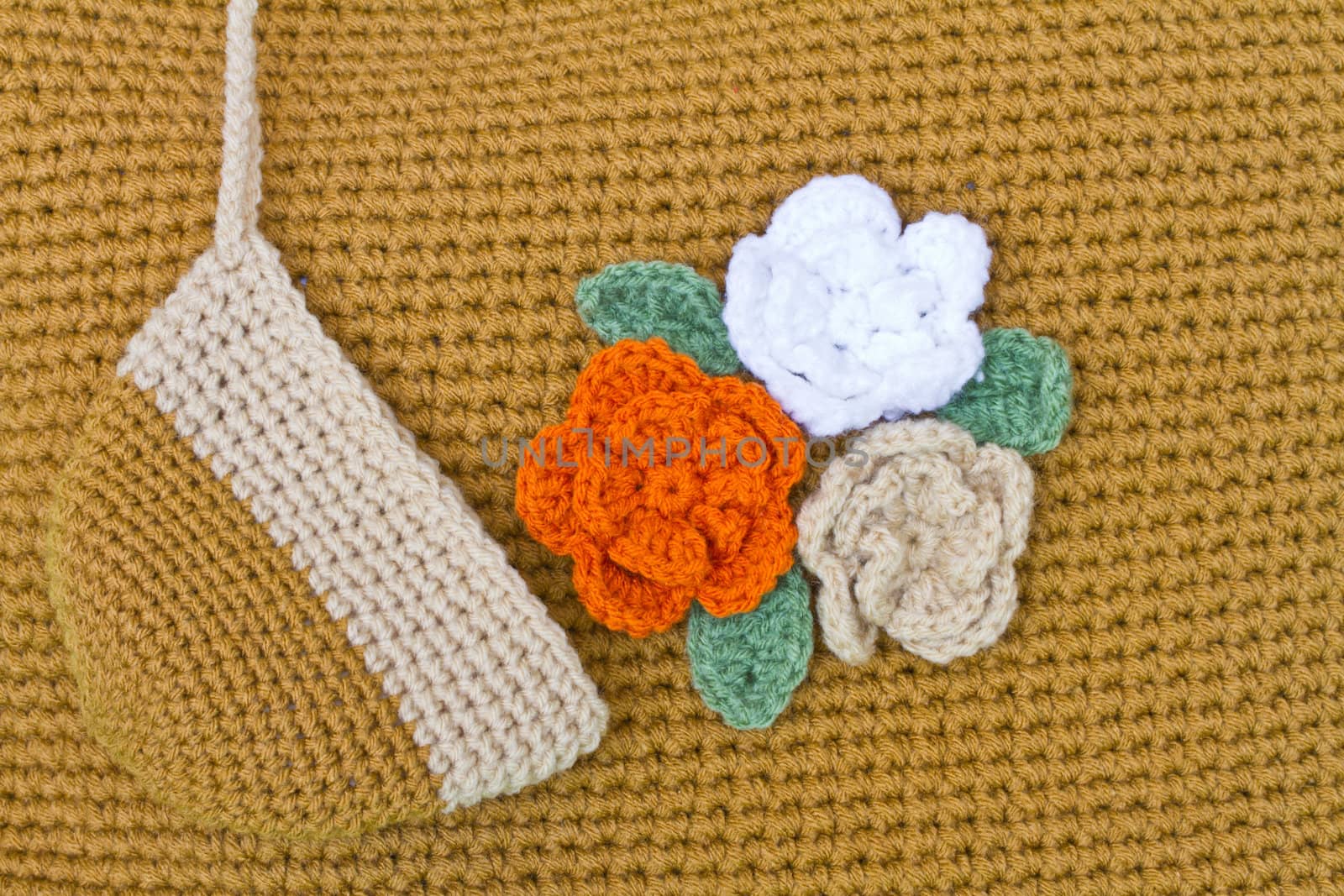 Handmade crocheted kniting flowers