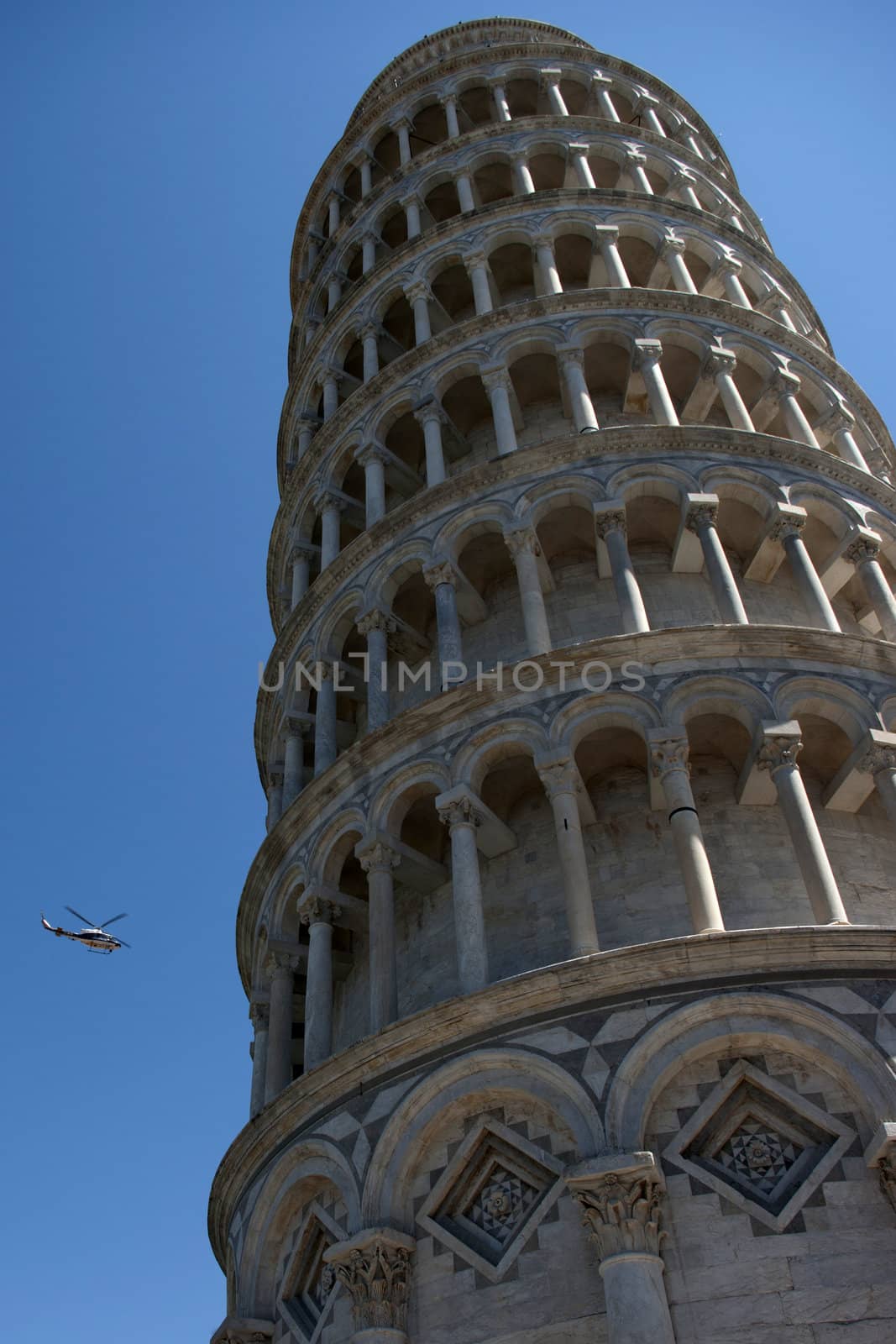 Tower of Pisa by tokotono