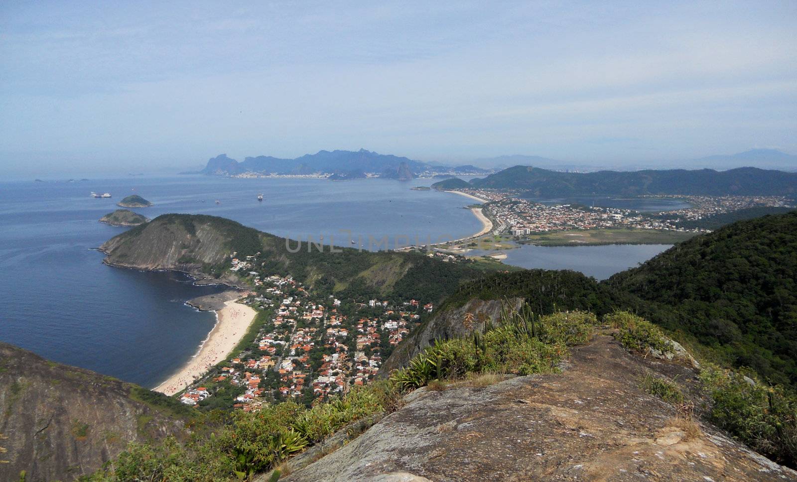 Niteroi and Rio de Janeiro Coastline by eldervs