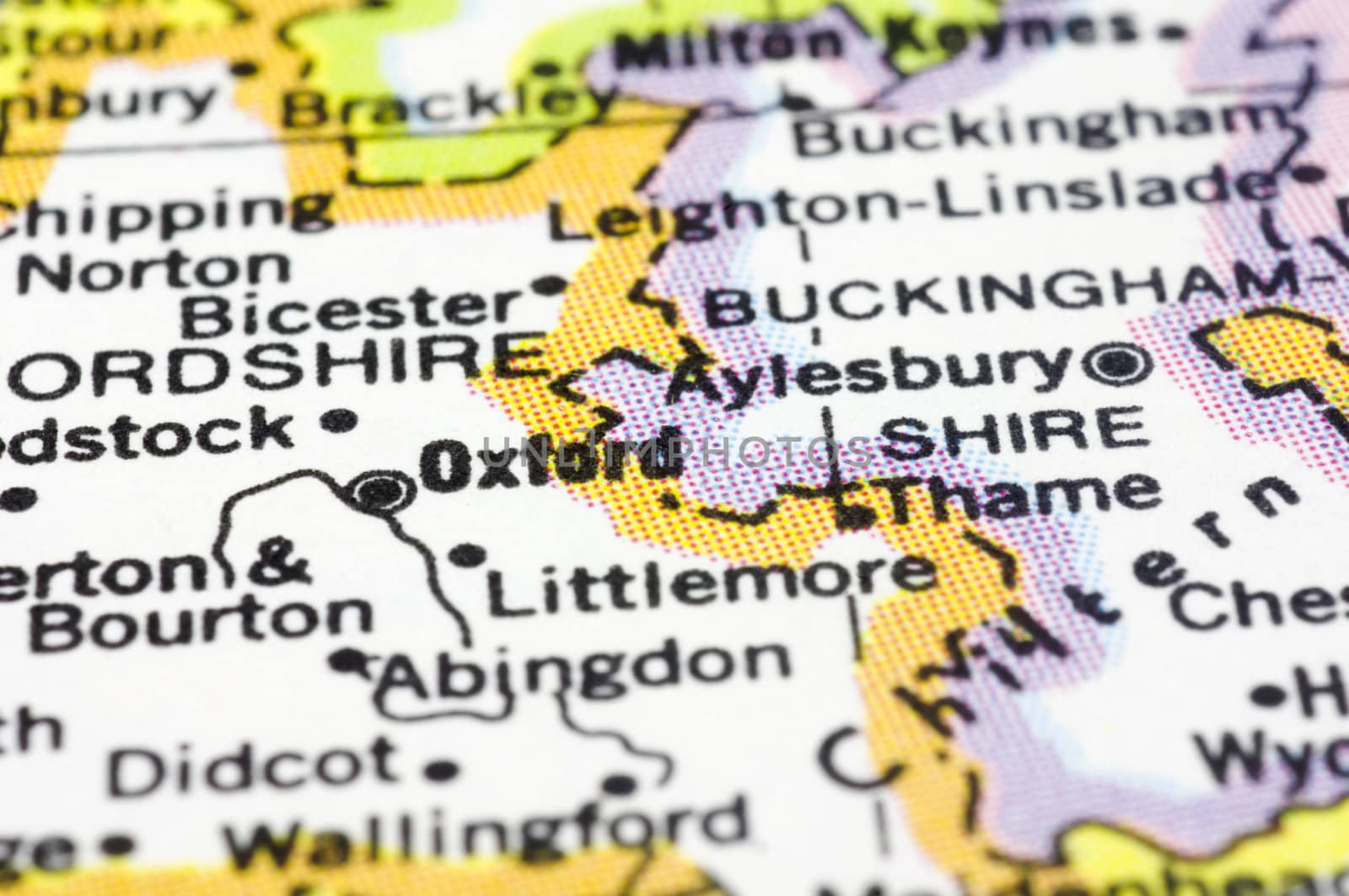 close up of Oxford city on map, of England.