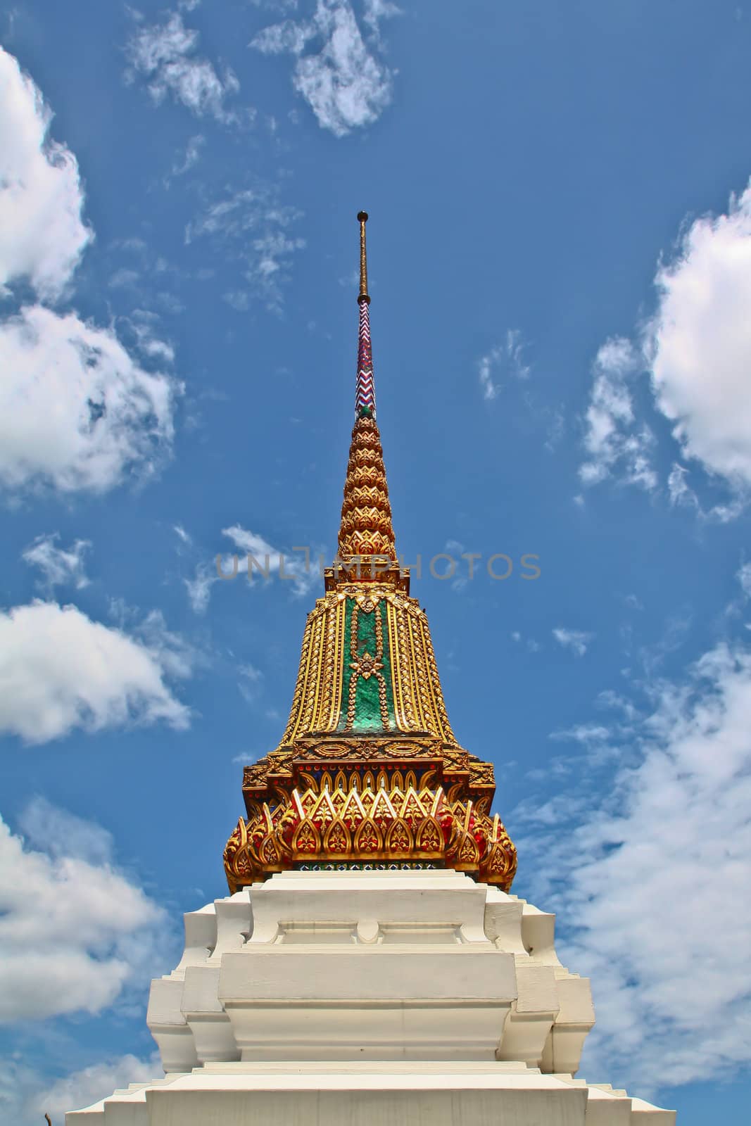 Pagoda thai by Photoguide